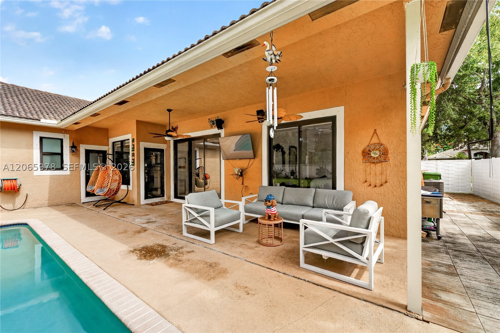 12617 NW 23rd St, Pembroke Pines FL 33028