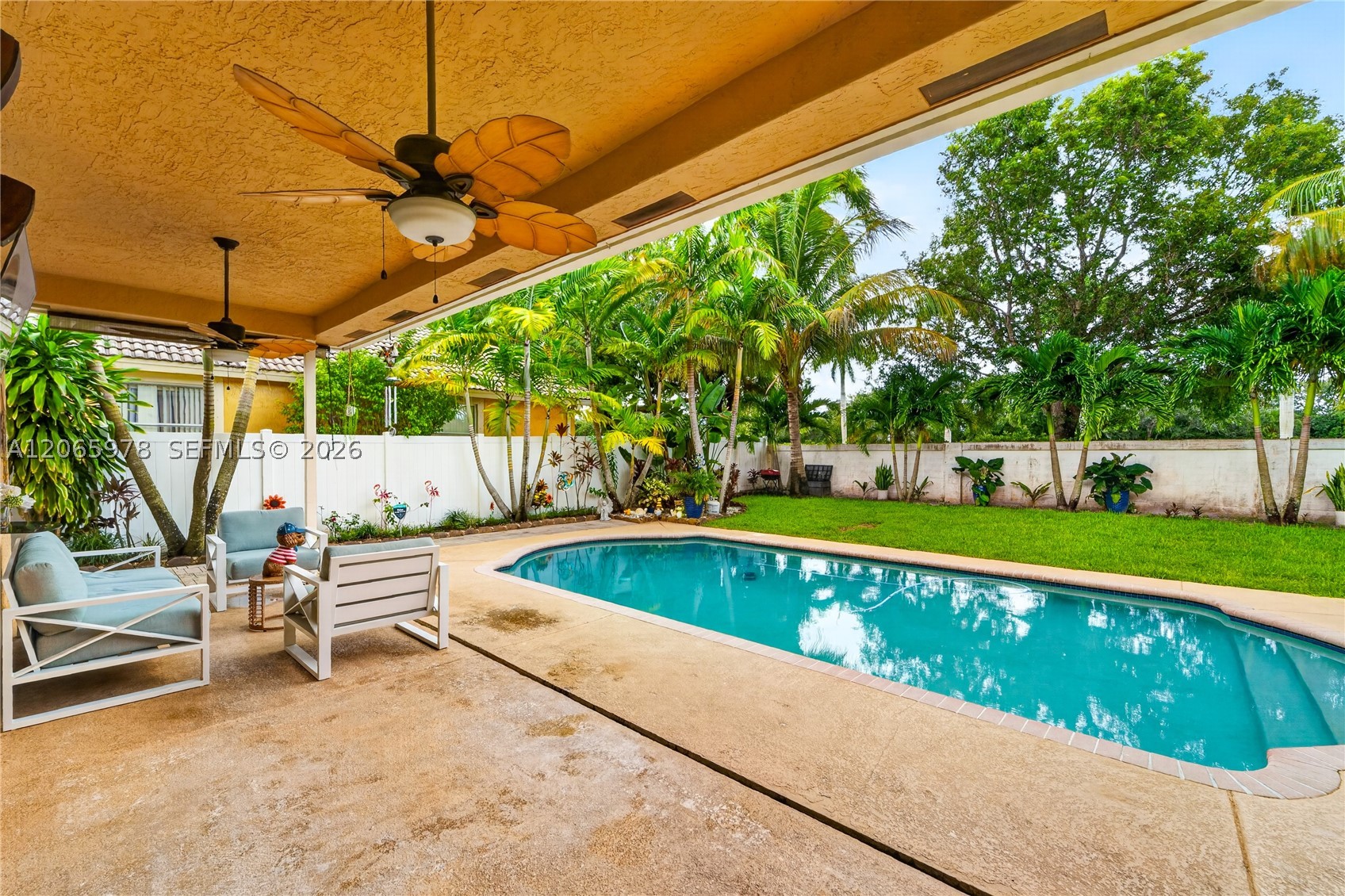 12617 NW 23rd St, Pembroke Pines FL 33028