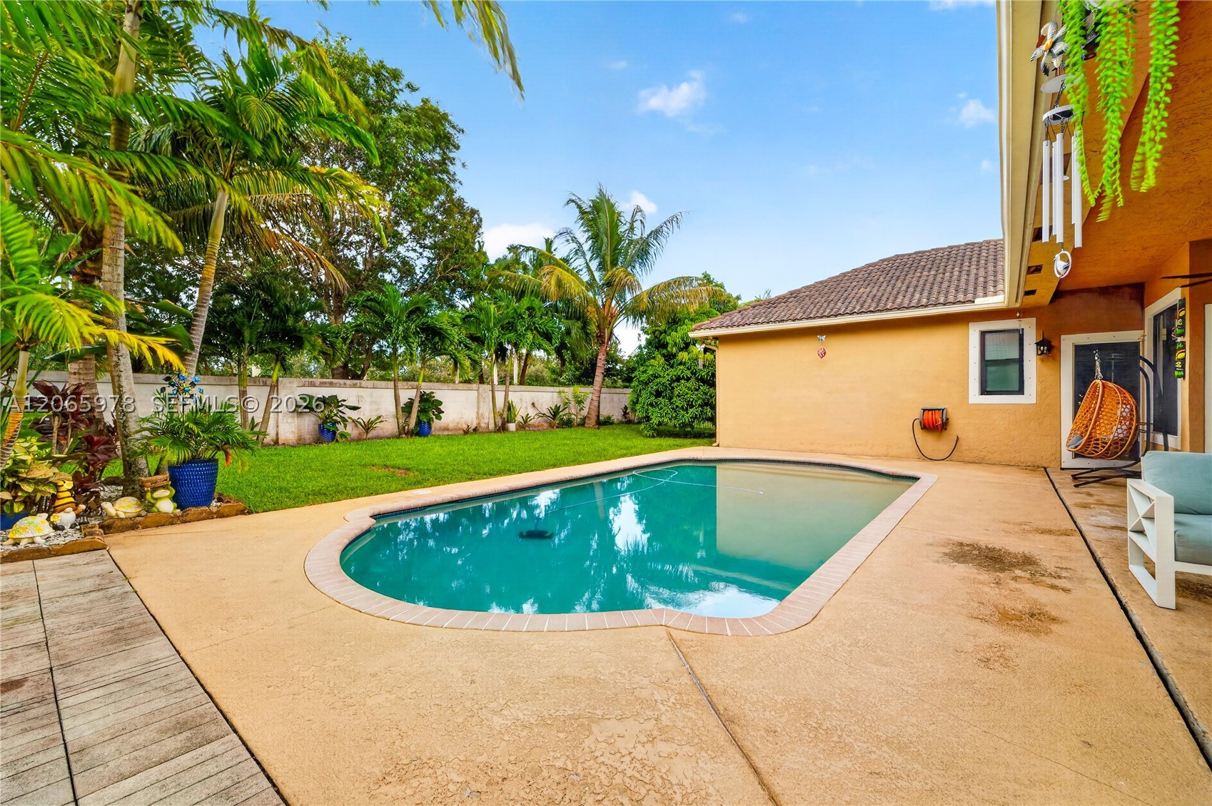 12617 NW 23rd St, Pembroke Pines FL 33028