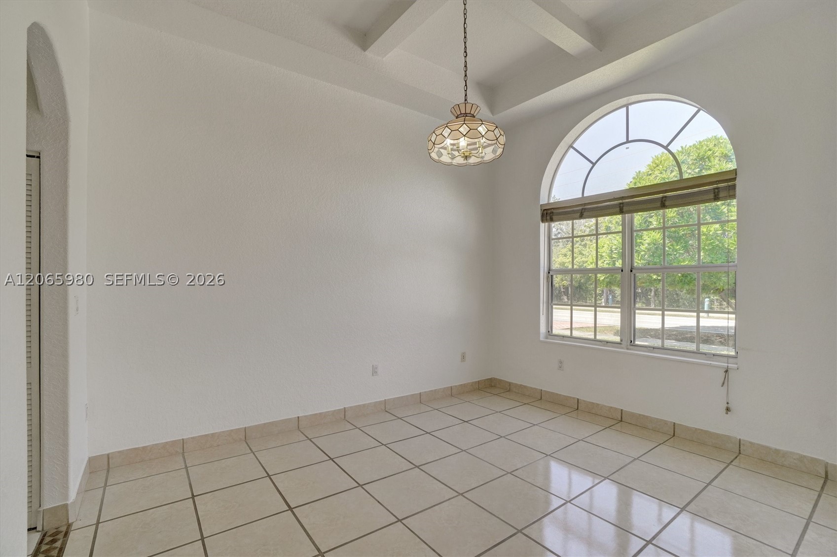 25 Ludlam Dr, Miami Springs FL 33166