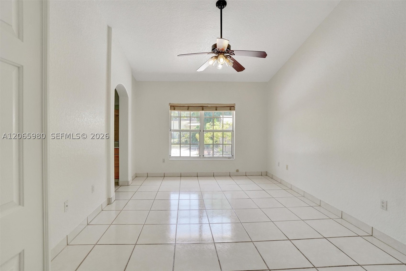 25 Ludlam Dr, Miami Springs FL 33166