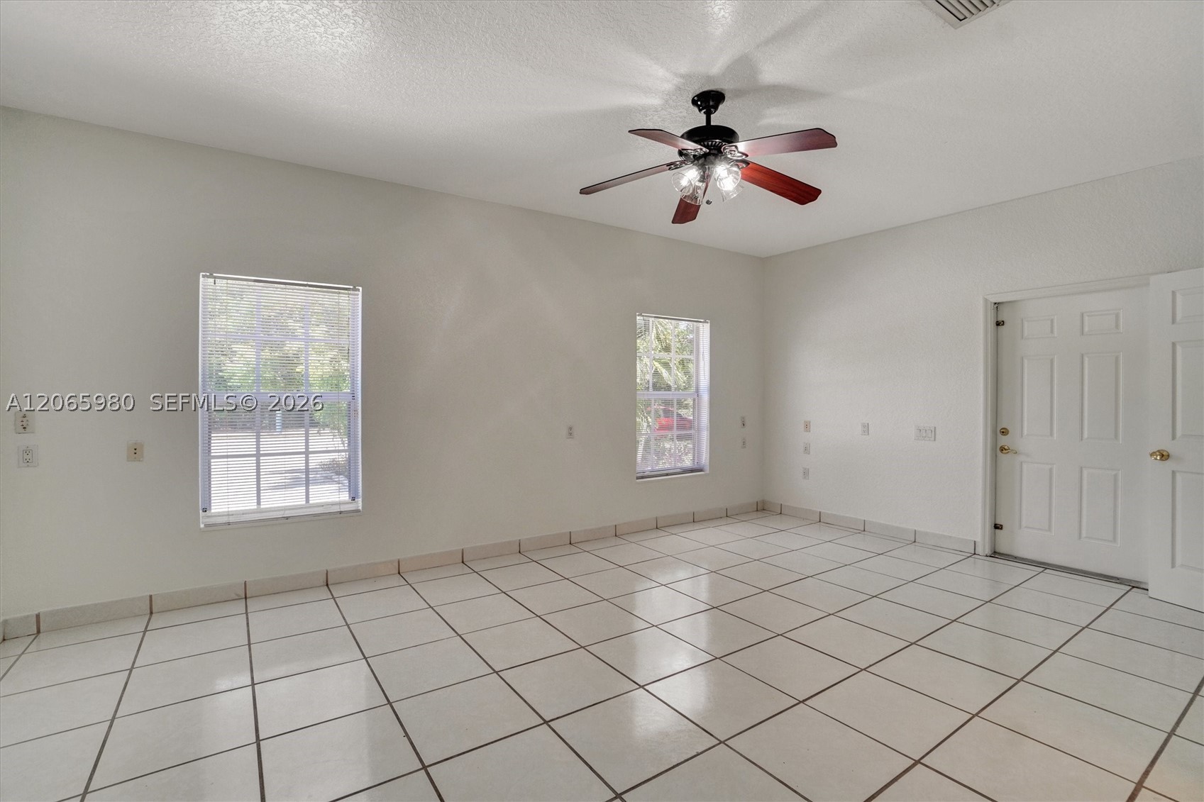 25 Ludlam Dr, Miami Springs FL 33166