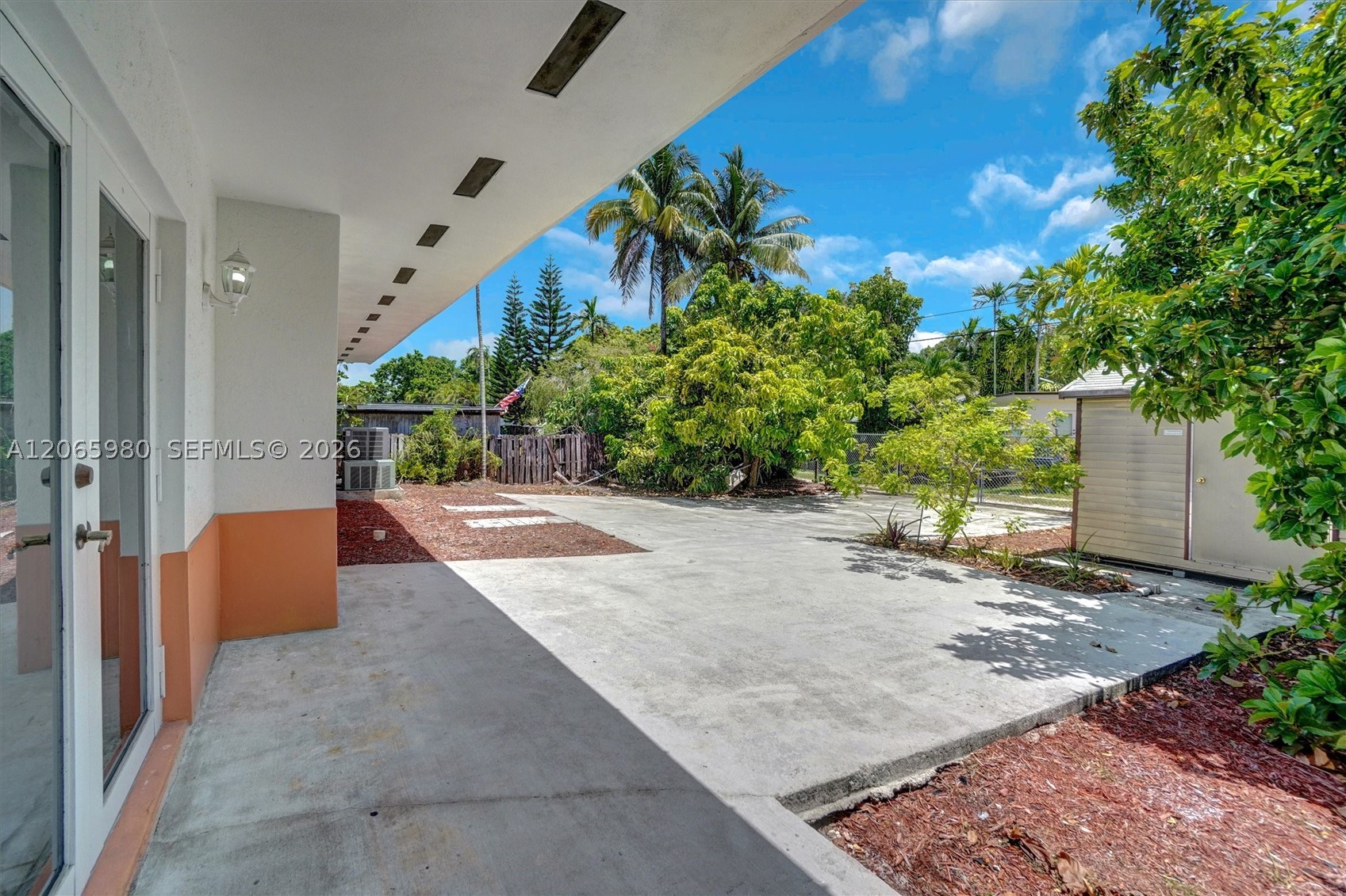 25 Ludlam Dr, Miami Springs FL 33166