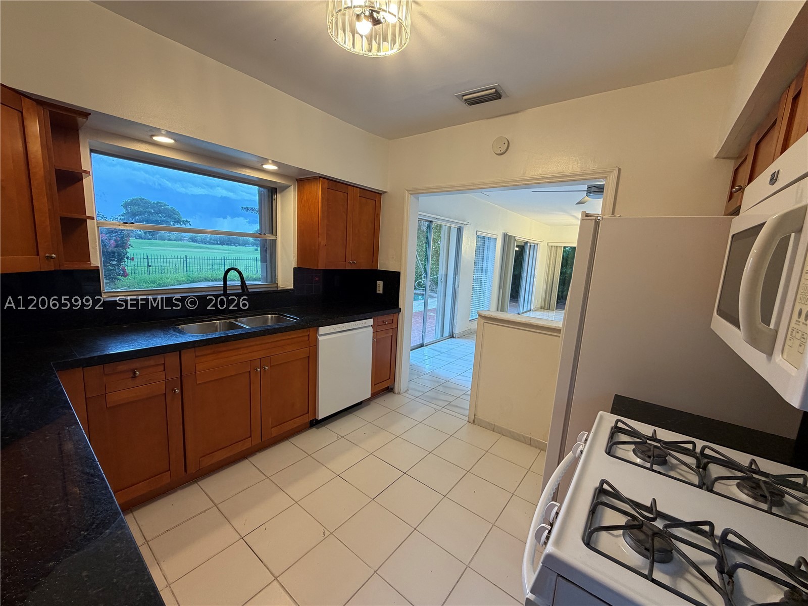 485 S Shore Dr, Miami Beach FL 33141