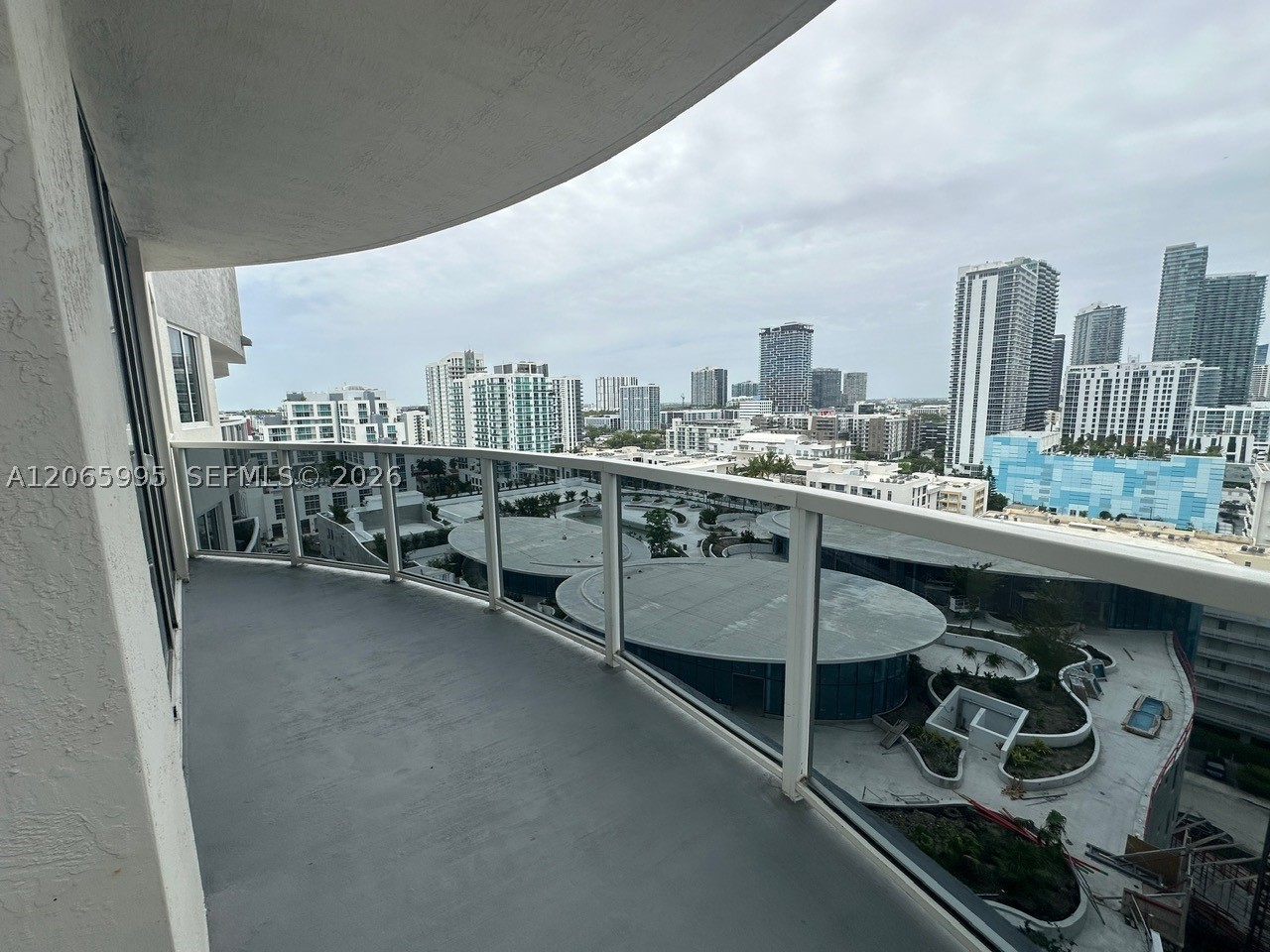 601 NE 23rd St #PH02, Miami FL 33137