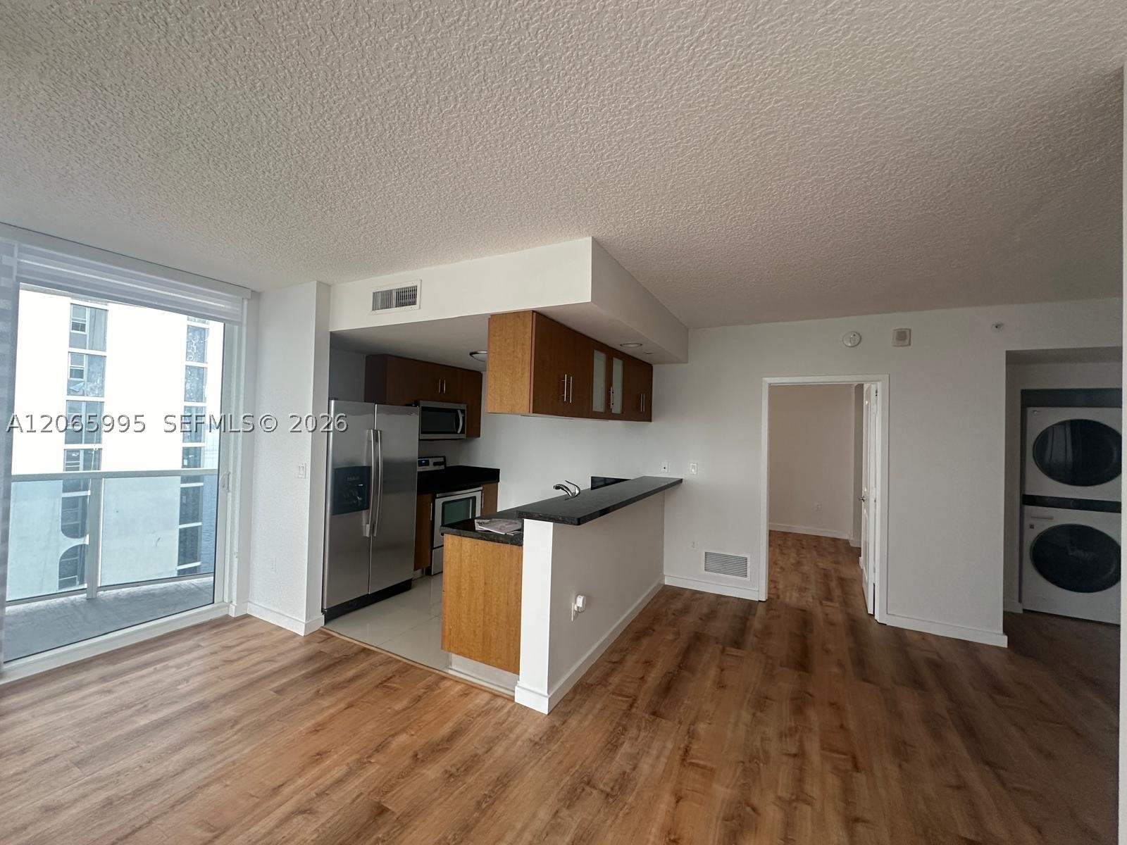 601 NE 23rd St #PH02, Miami FL 33137