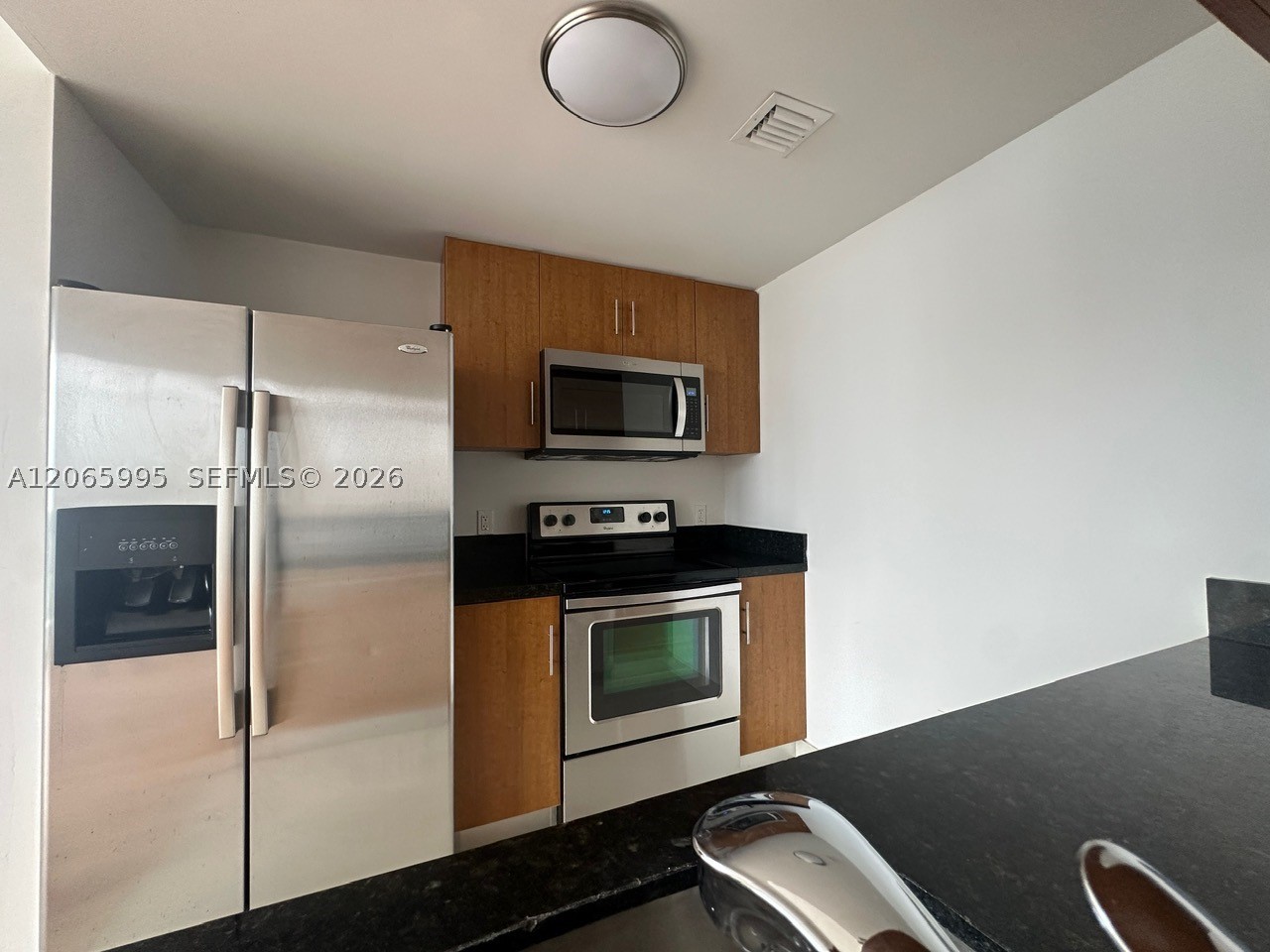 601 NE 23rd St #PH02, Miami FL 33137