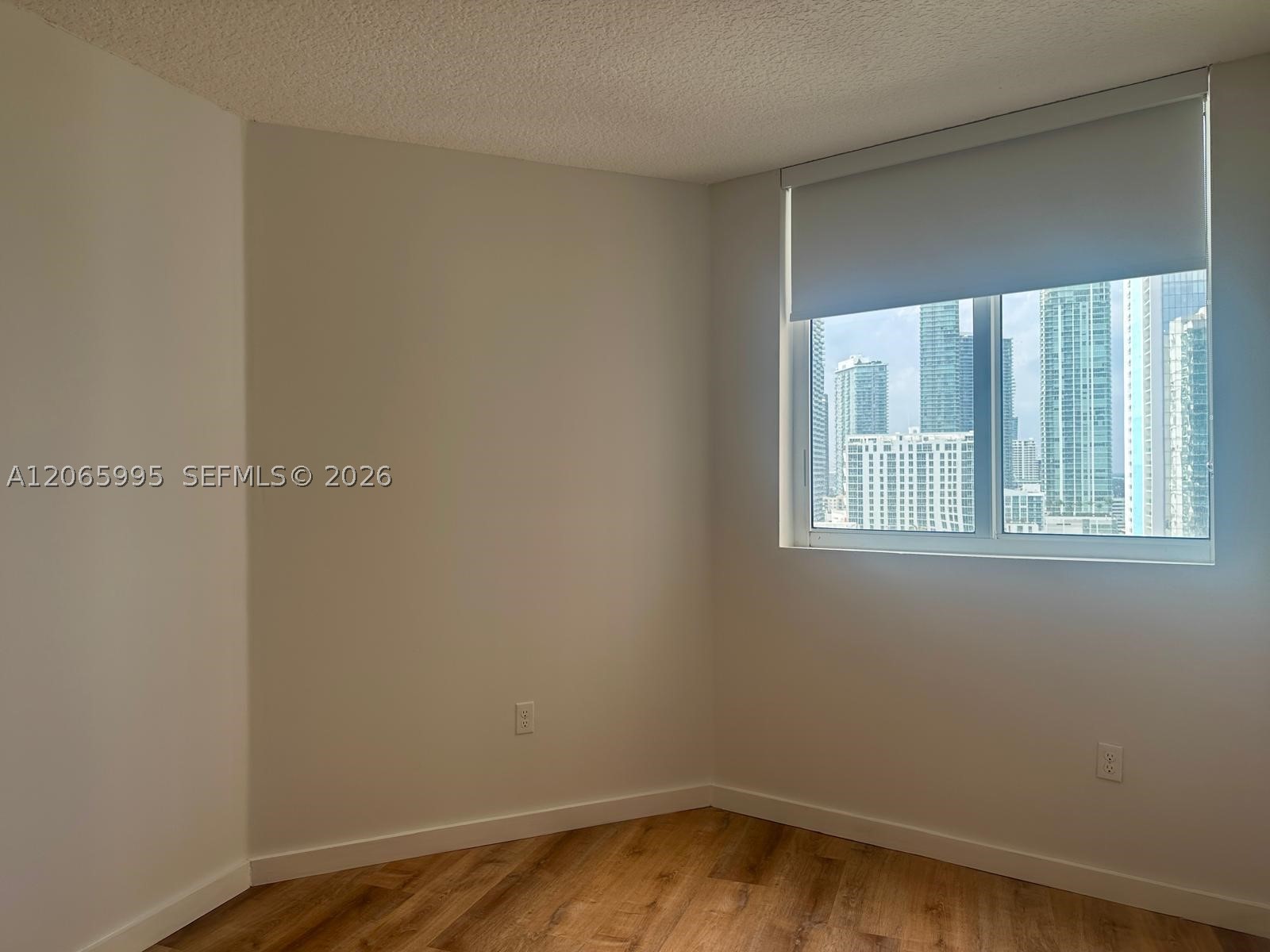 601 NE 23rd St #PH02, Miami FL 33137