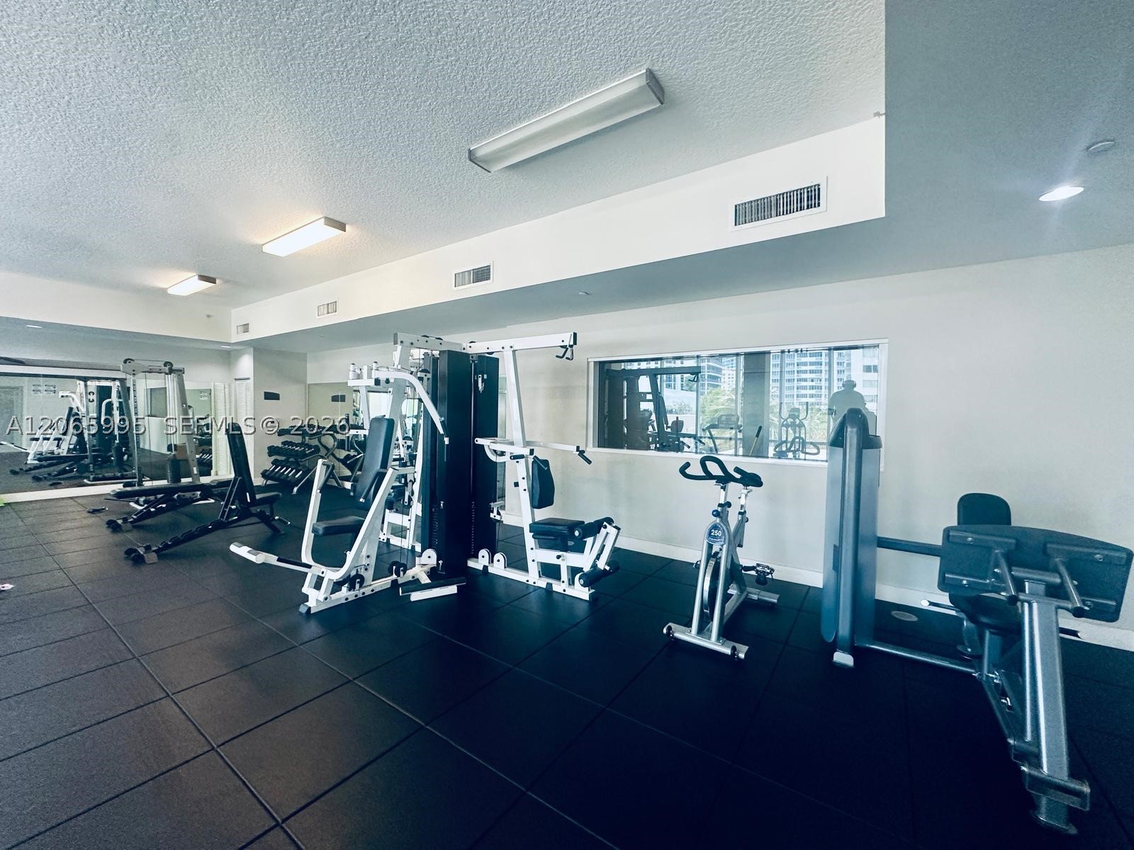 601 NE 23rd St #PH02, Miami FL 33137