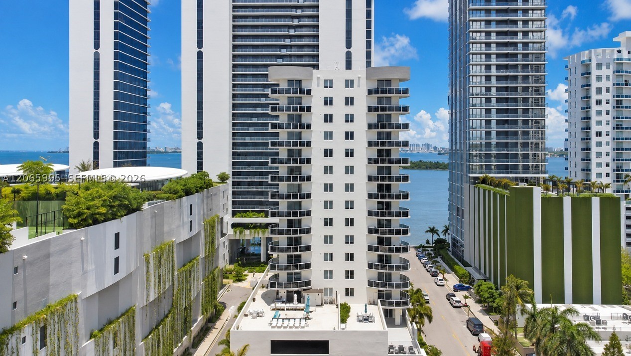 601 NE 23rd St #PH02, Miami FL 33137