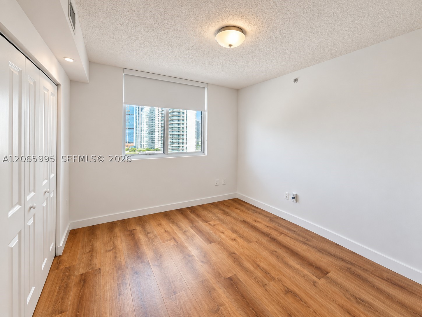 601 NE 23rd St #PH02, Miami FL 33137