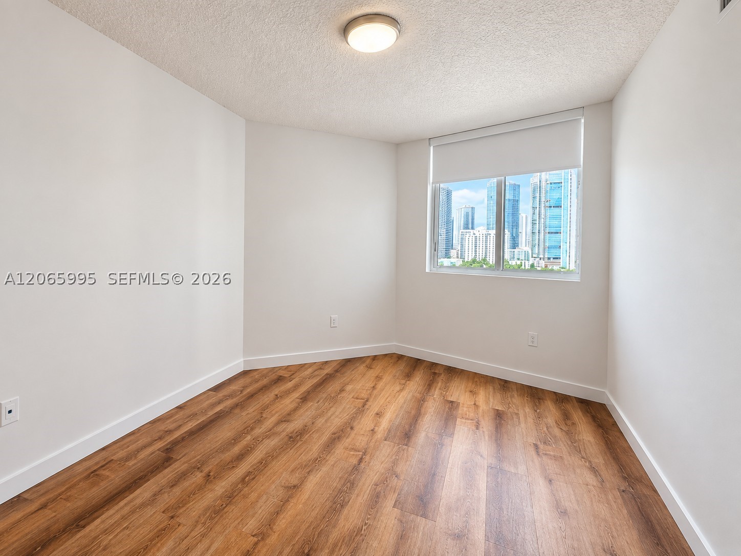 601 NE 23rd St #PH02, Miami FL 33137