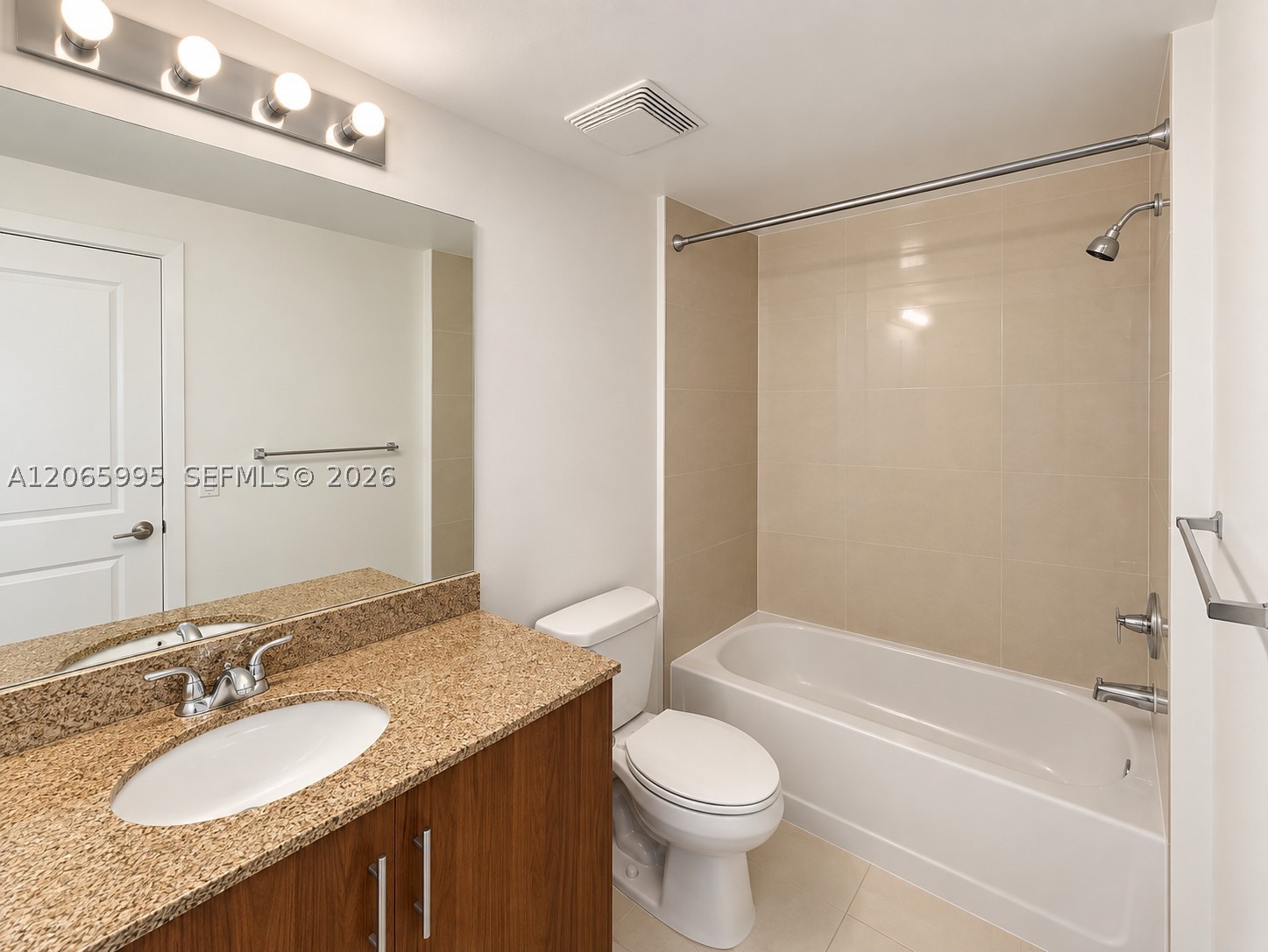 601 NE 23rd St #PH02, Miami FL 33137