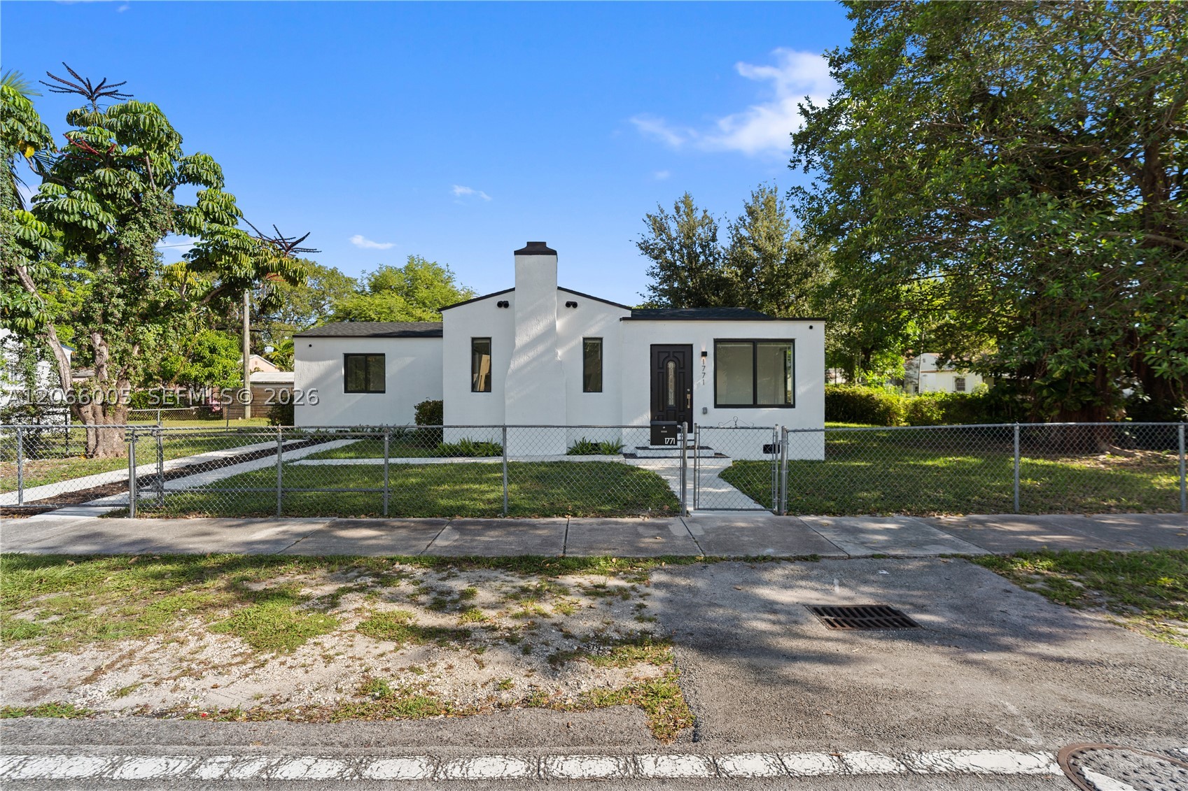 1771 NW 48th St, Miami FL 33142