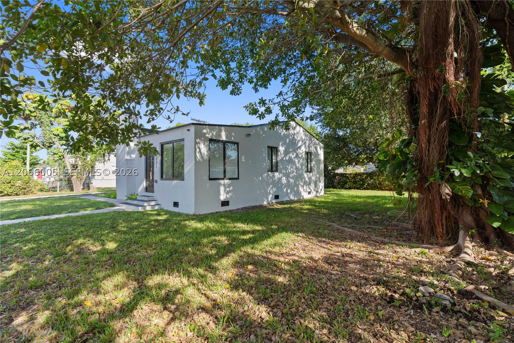1771 NW 48th St, Miami FL 33142