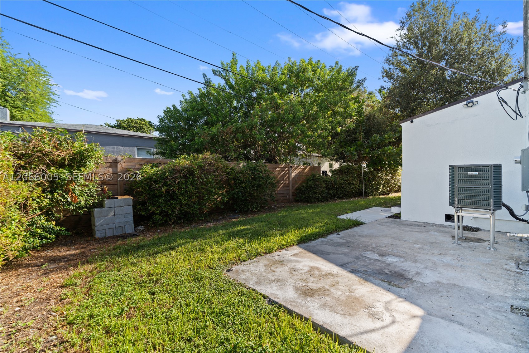 1771 NW 48th St, Miami FL 33142