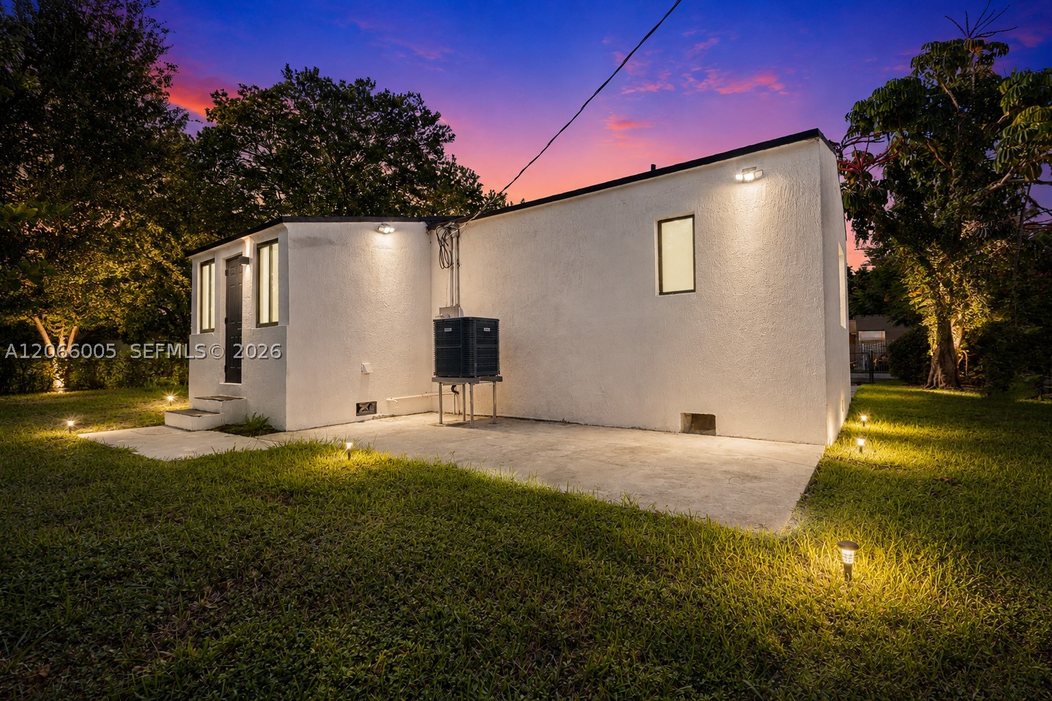 1771 NW 48th St, Miami FL 33142