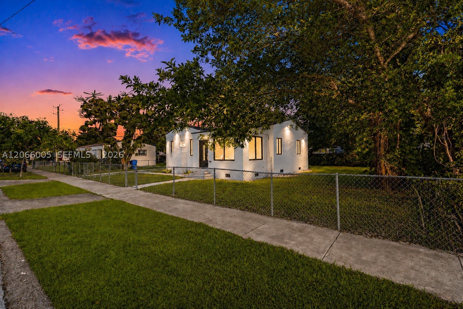 1771 NW 48th St, Miami FL 33142