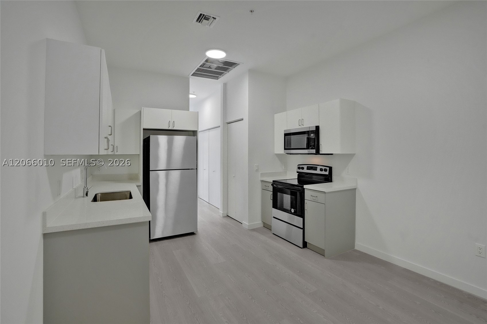 1567 NW 1st St #10, Miami FL 33125