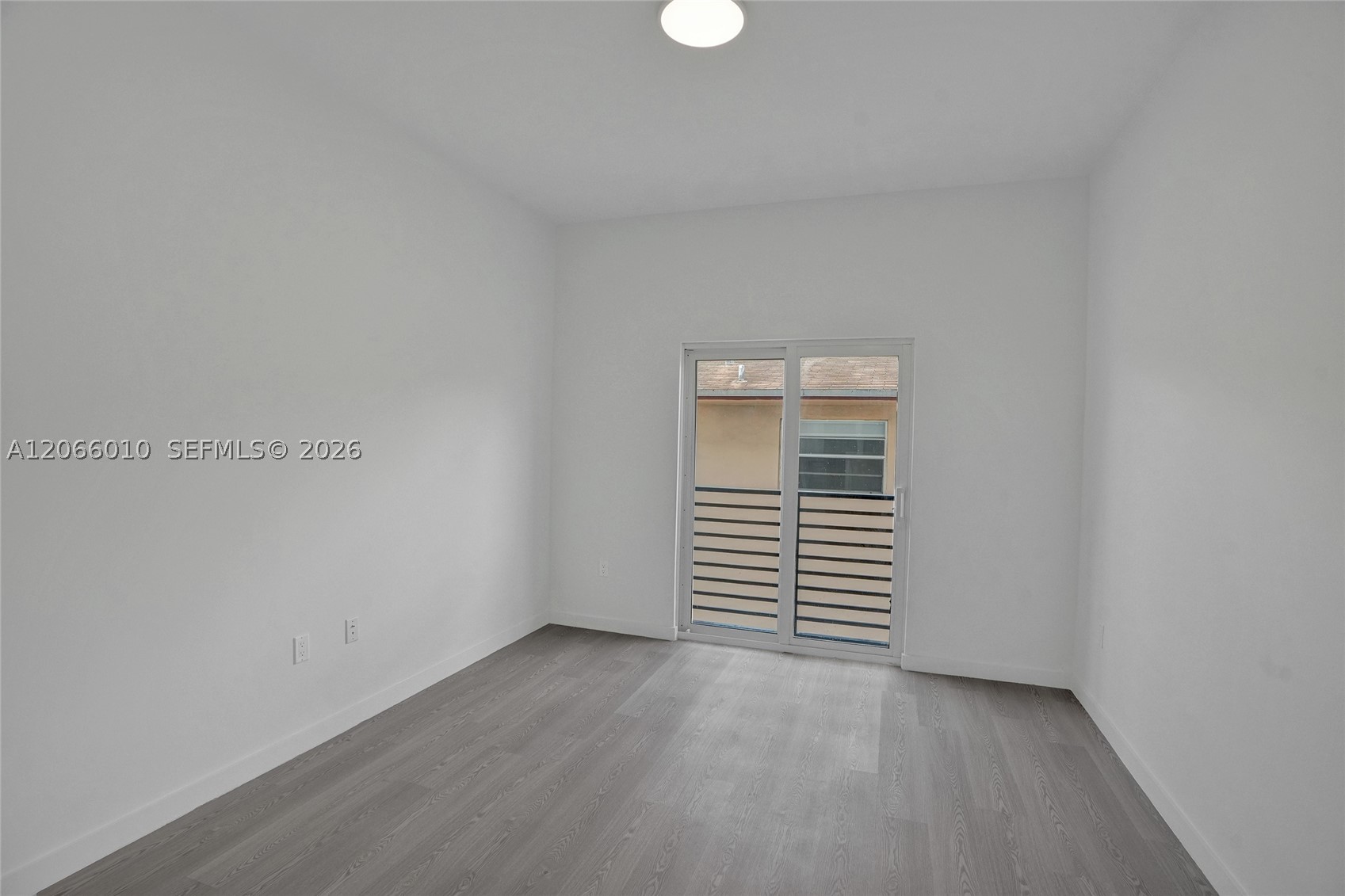 1567 NW 1st St #10, Miami FL 33125