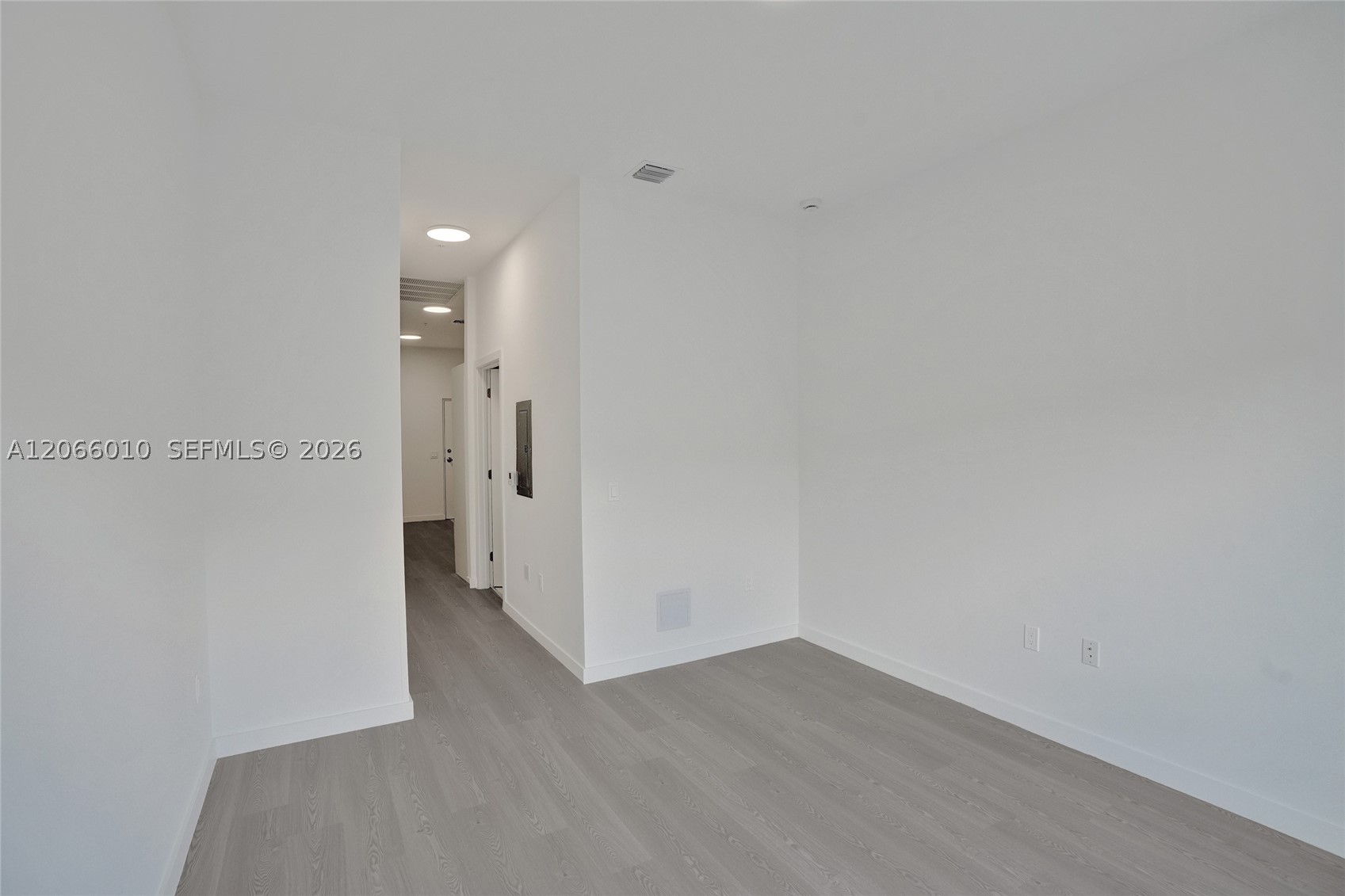 1567 NW 1st St #10, Miami FL 33125
