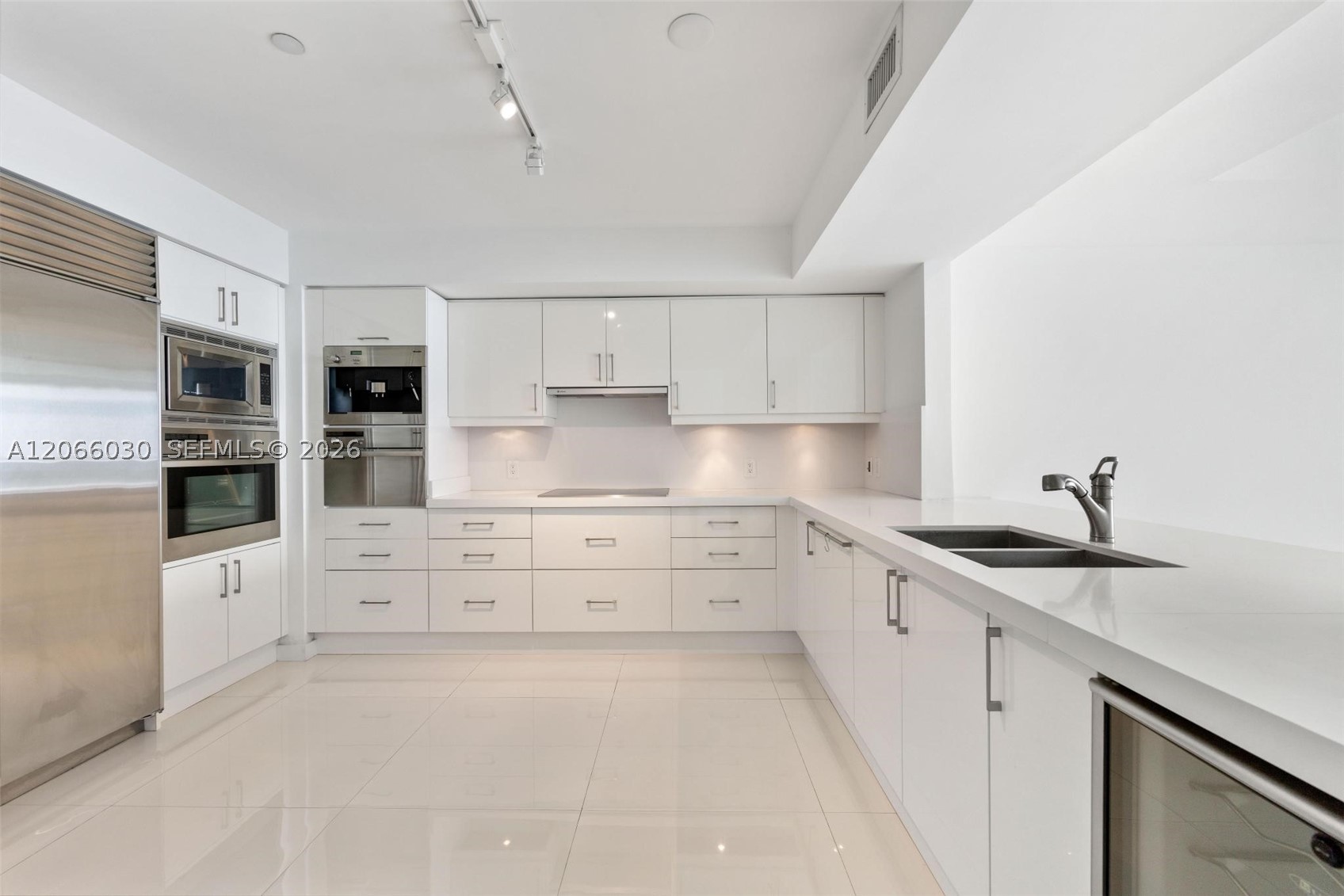 1331 Brickell Bay Dr #4107, Miami FL 33131