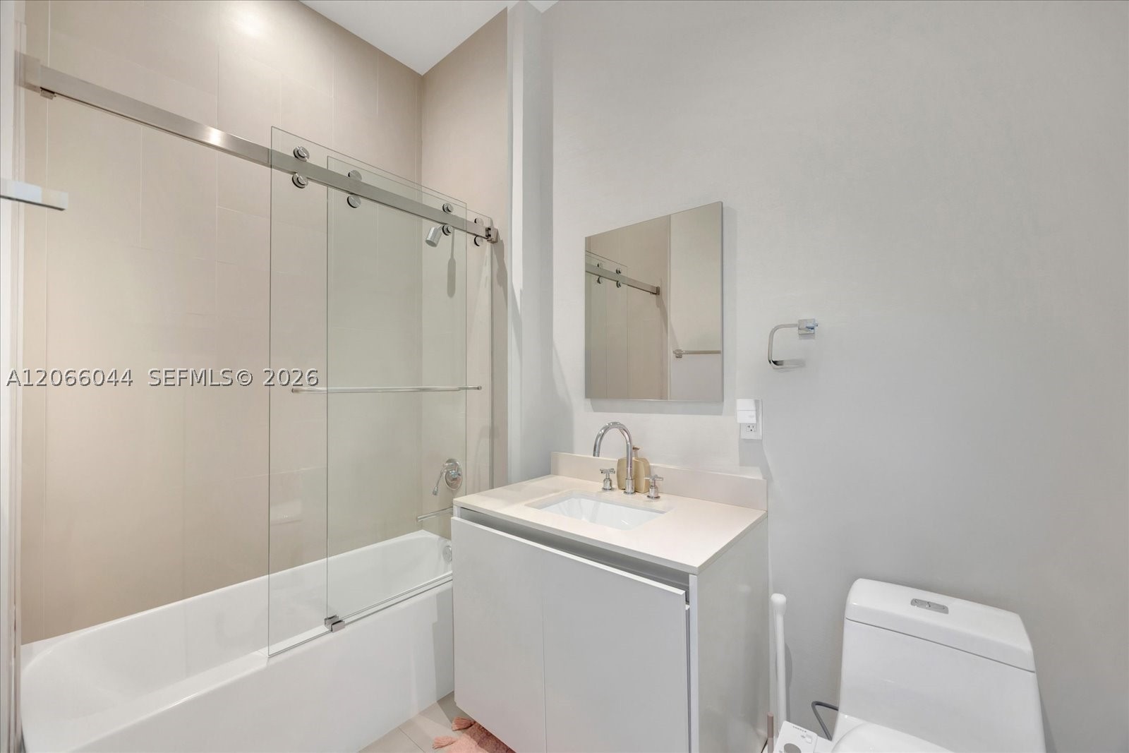 2821 S Bayshore Dr #11B, Miami FL 33133
