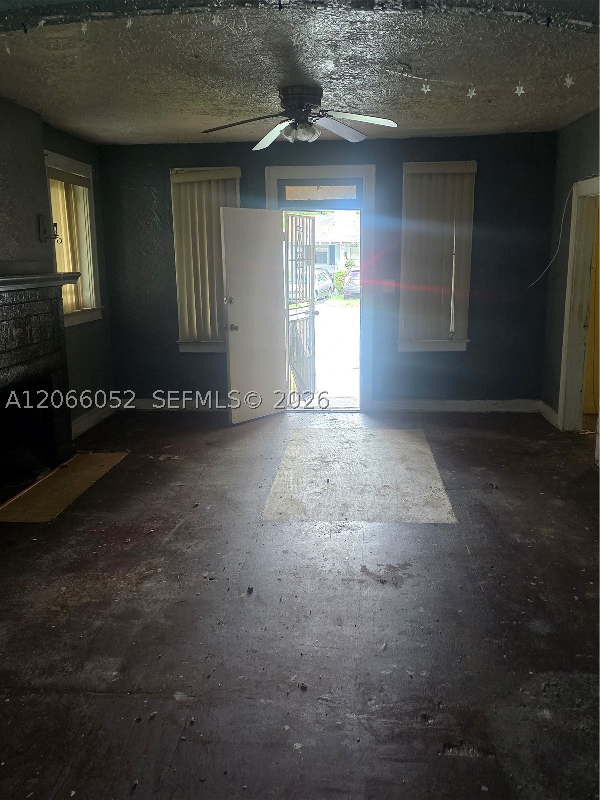 1368 NW 56th St, Miami FL 33142