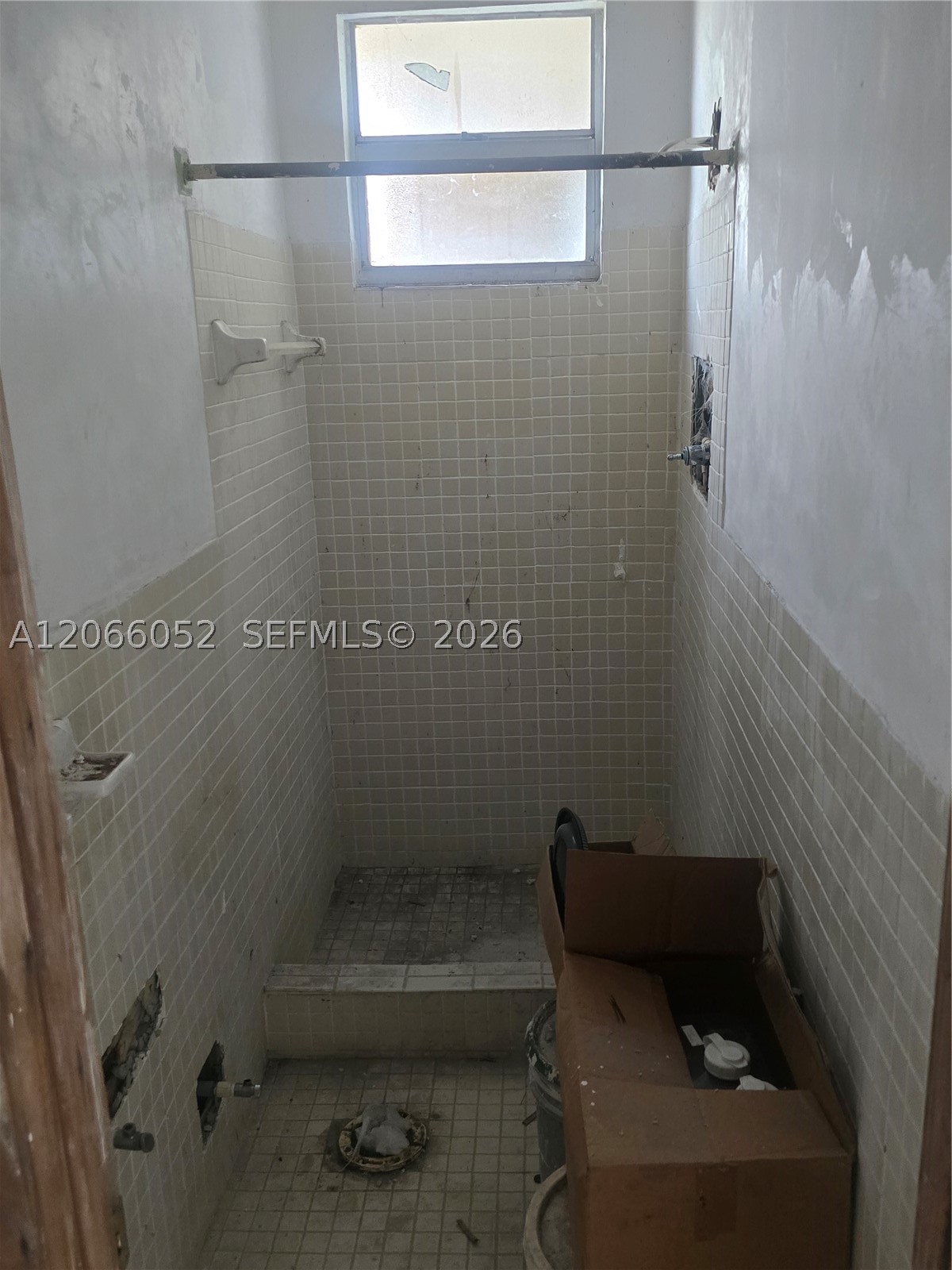 1368 NW 56th St, Miami FL 33142
