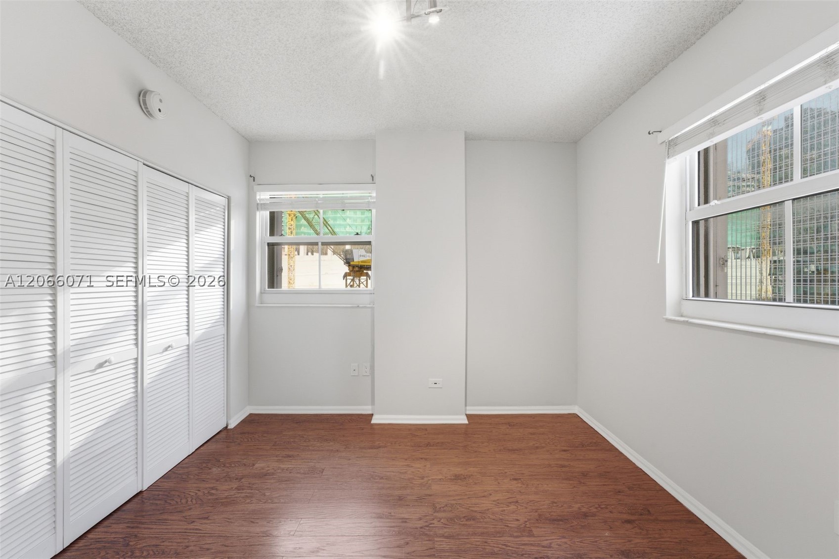 185 SE 14th Ter #1010, Miami FL 33131