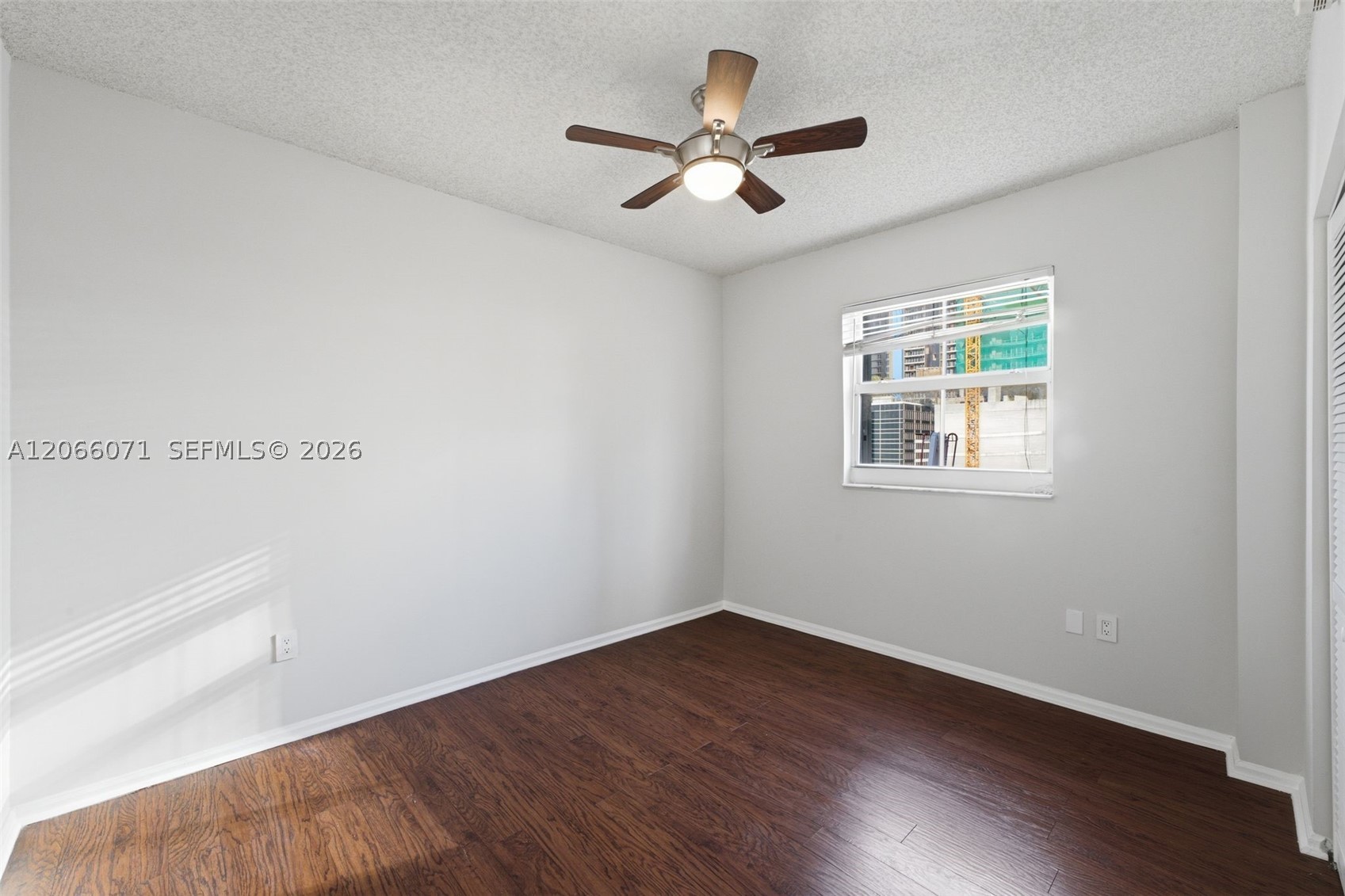 185 SE 14th Ter #1010, Miami FL 33131