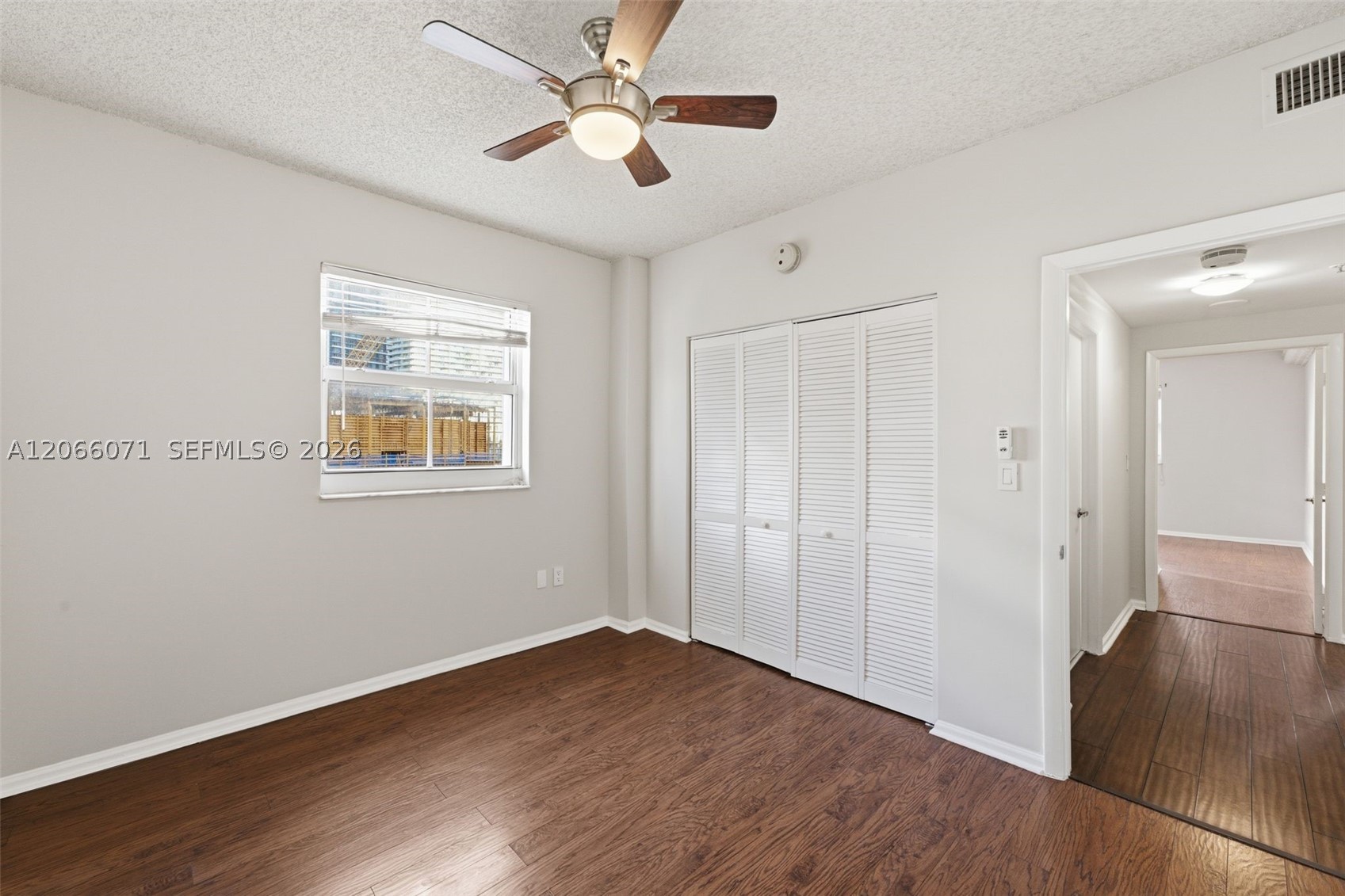 185 SE 14th Ter #1010, Miami FL 33131