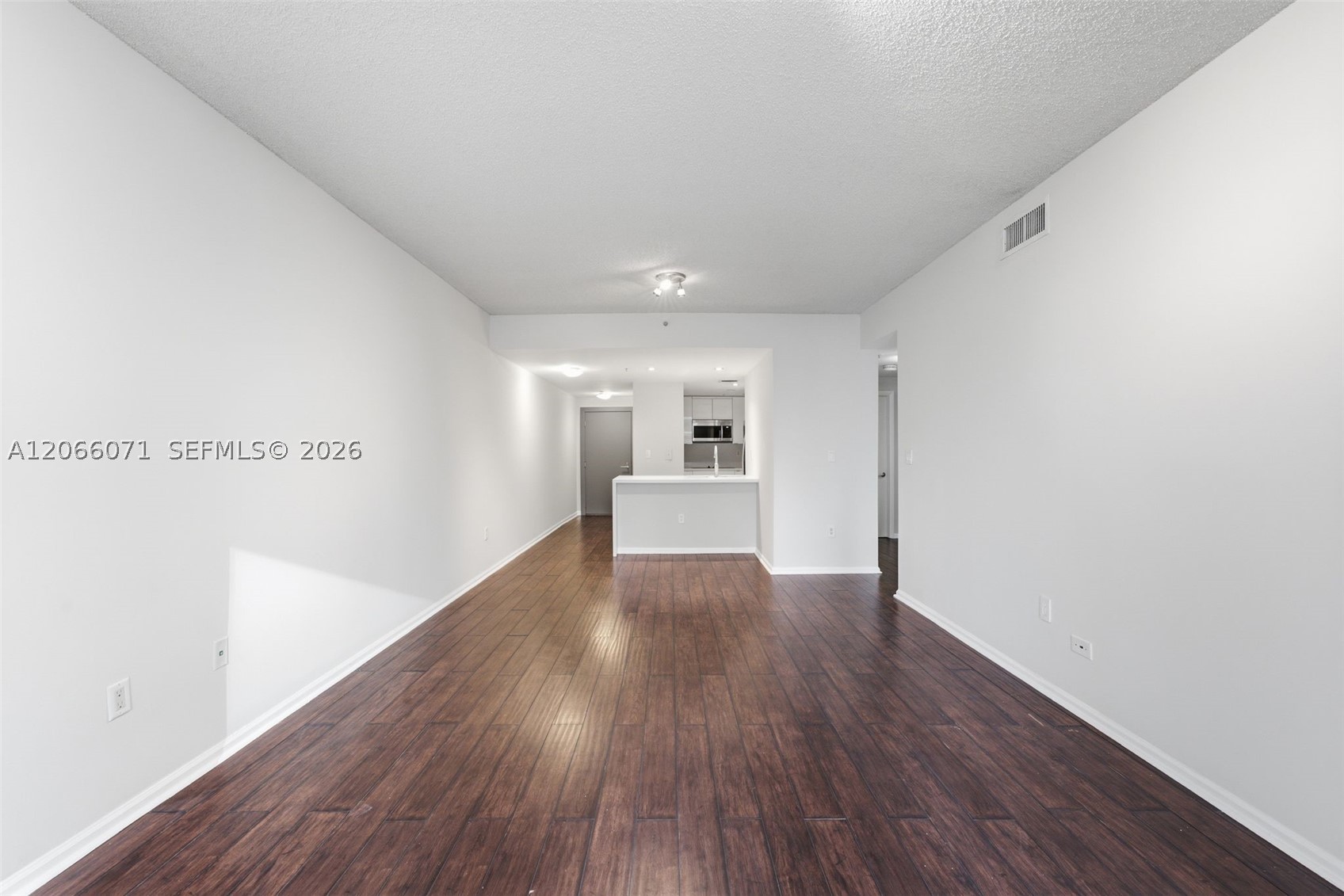 185 SE 14th Ter #1010, Miami FL 33131