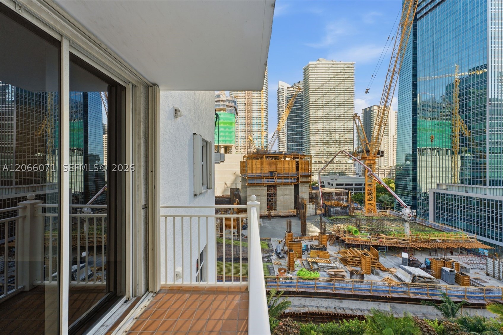 185 SE 14th Ter #1010, Miami FL 33131