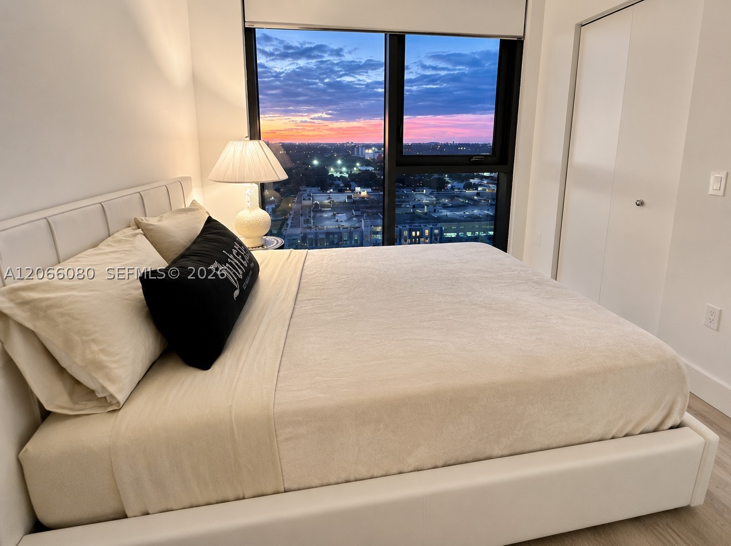 121 NE 34th St #1916, Miami FL 33137
