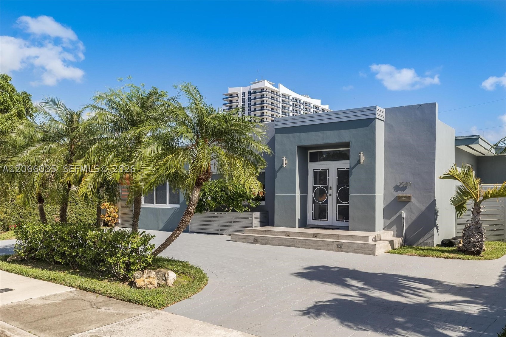 7549 Buccaneer Ave #7549, North Bay Village FL 33141