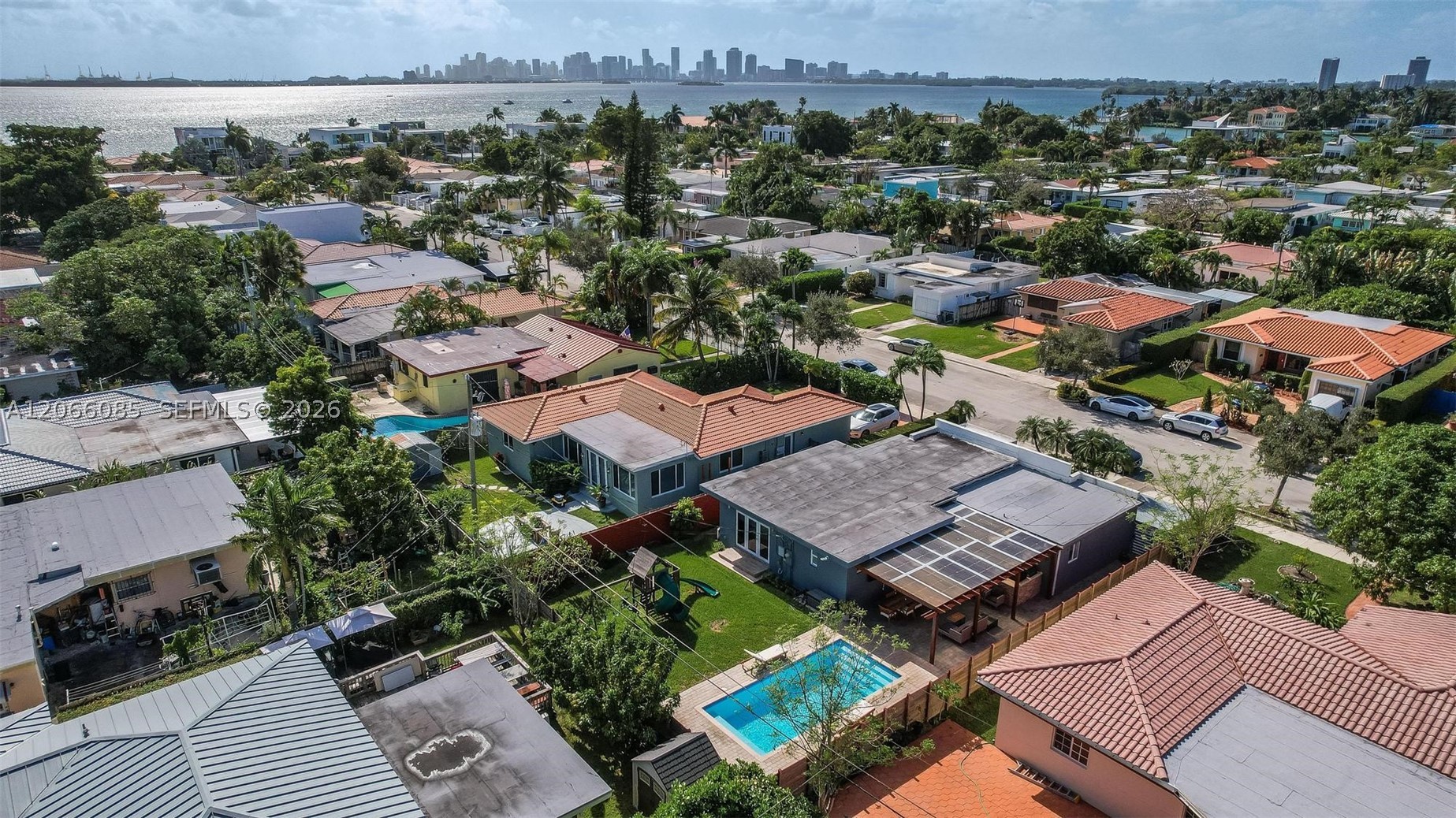 7549 Buccaneer Ave #7549, North Bay Village FL 33141