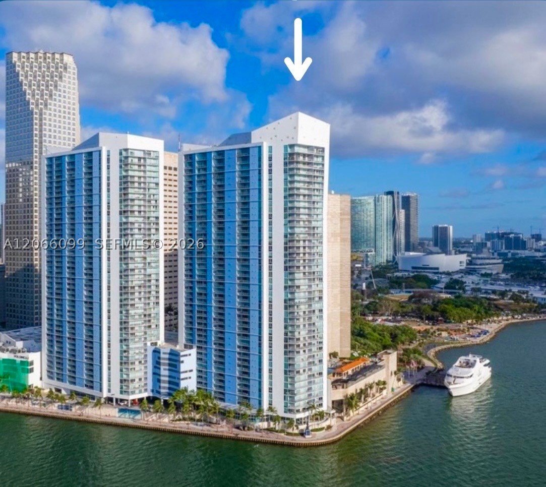 335 S Biscayne Blvd #3408, Miami FL 33131