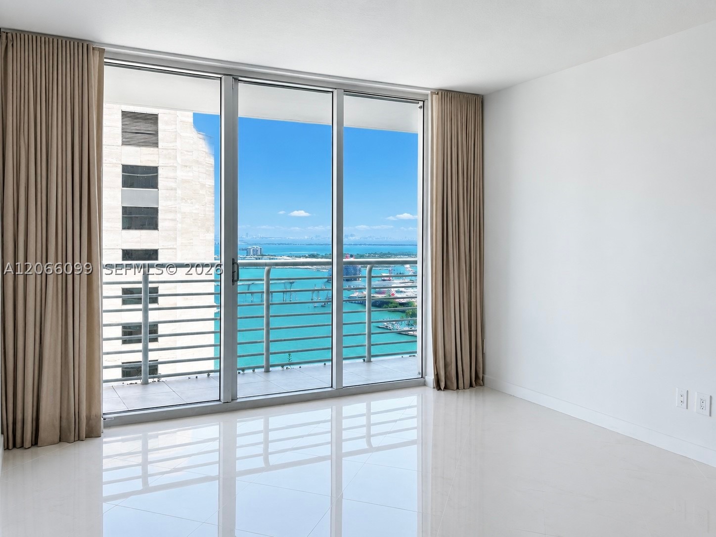335 S Biscayne Blvd #3408, Miami FL 33131