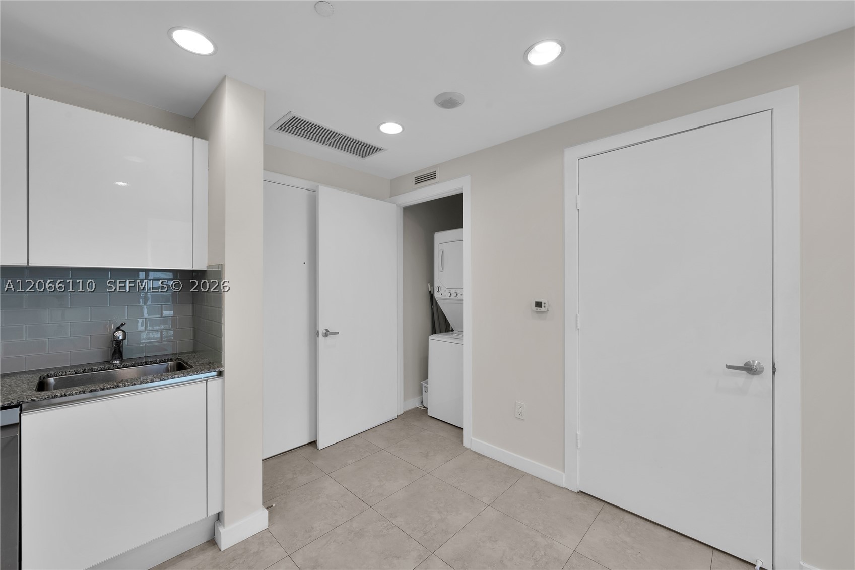 1060 Brickell Ave #815, Miami FL 33131