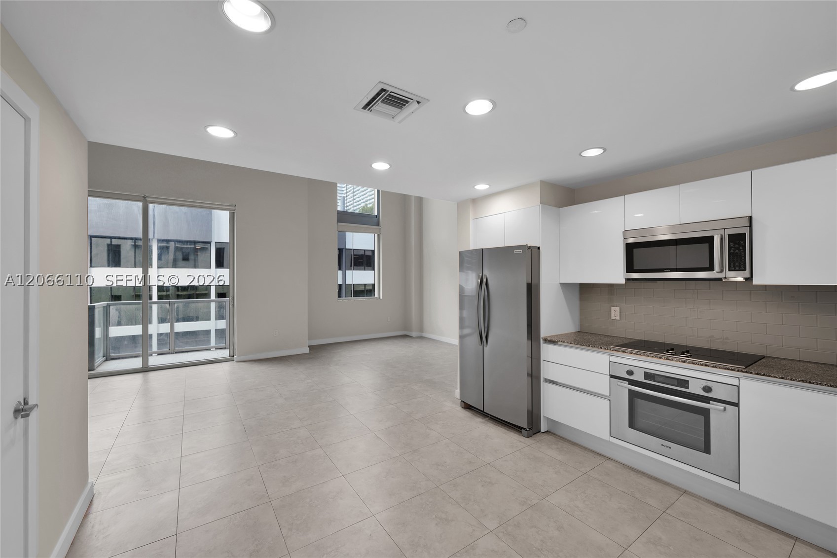 1060 Brickell Ave #815, Miami FL 33131