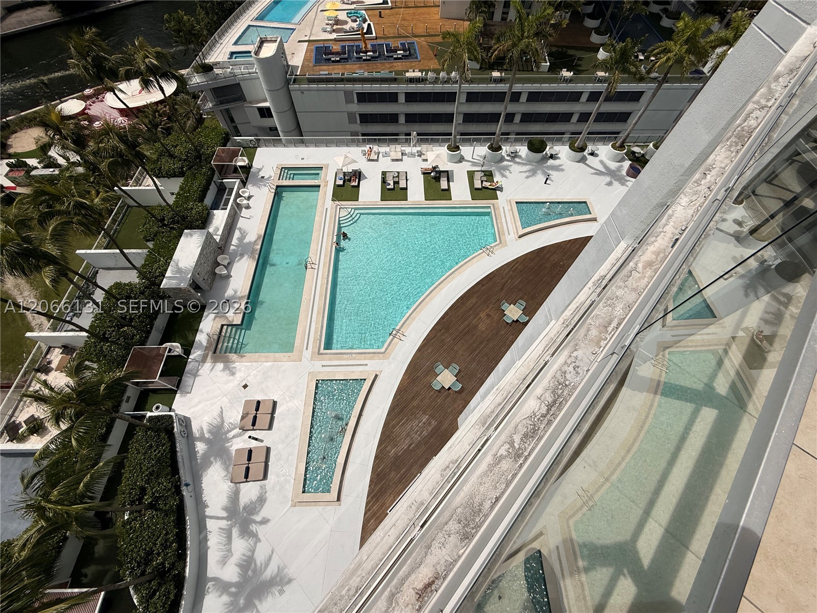 90 SW 3rd St #1801, Miami FL 33130
