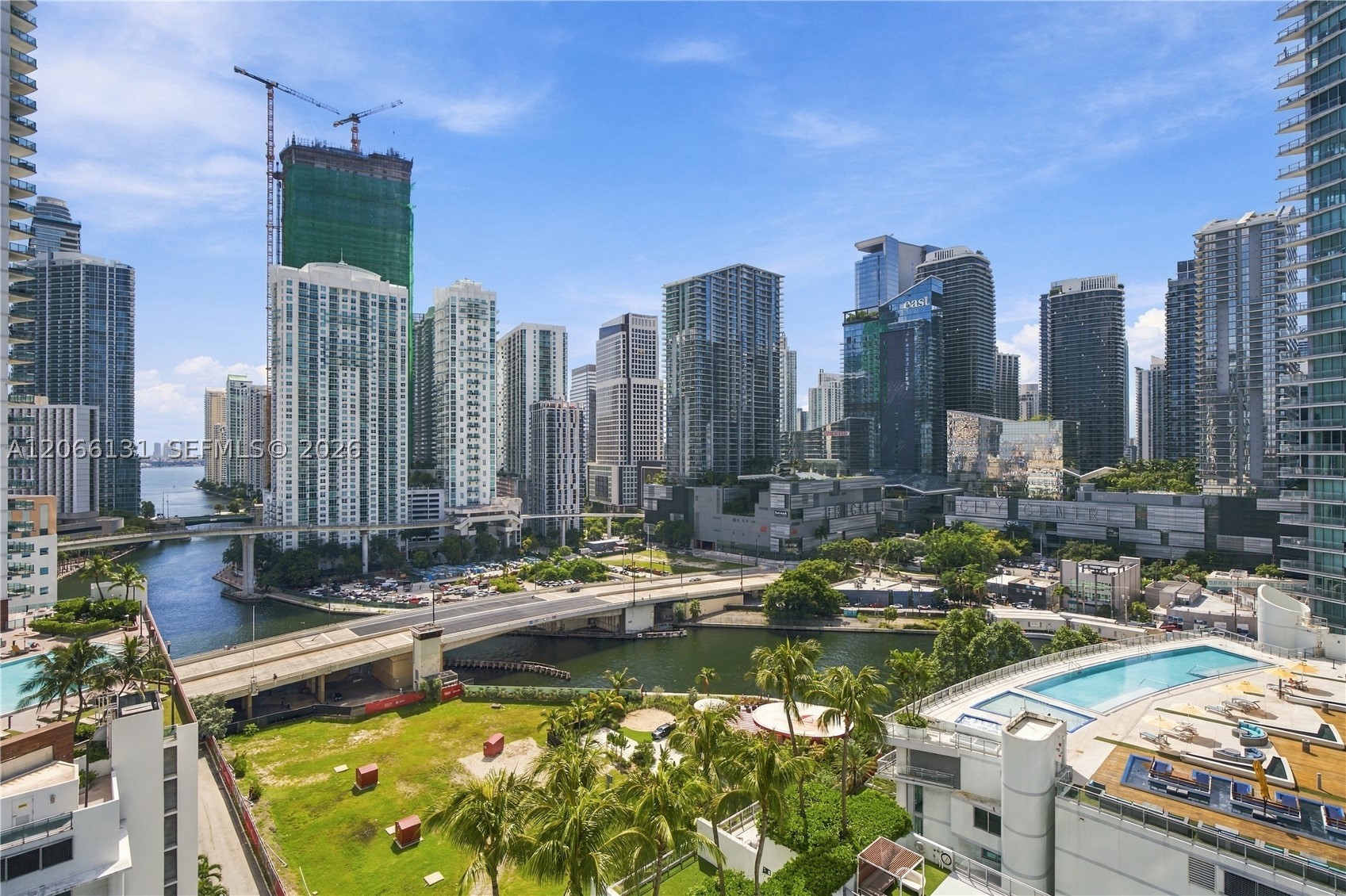 90 SW 3rd St #1801, Miami FL 33130