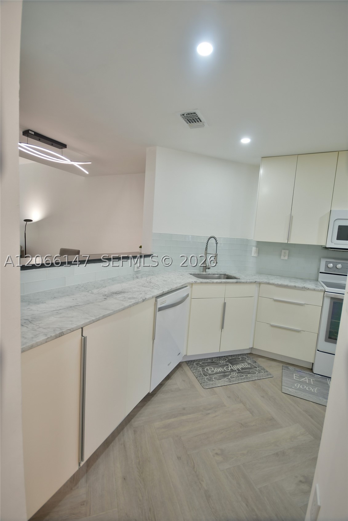 10026 Hammocks Blvd #103-6, Miami FL 33196