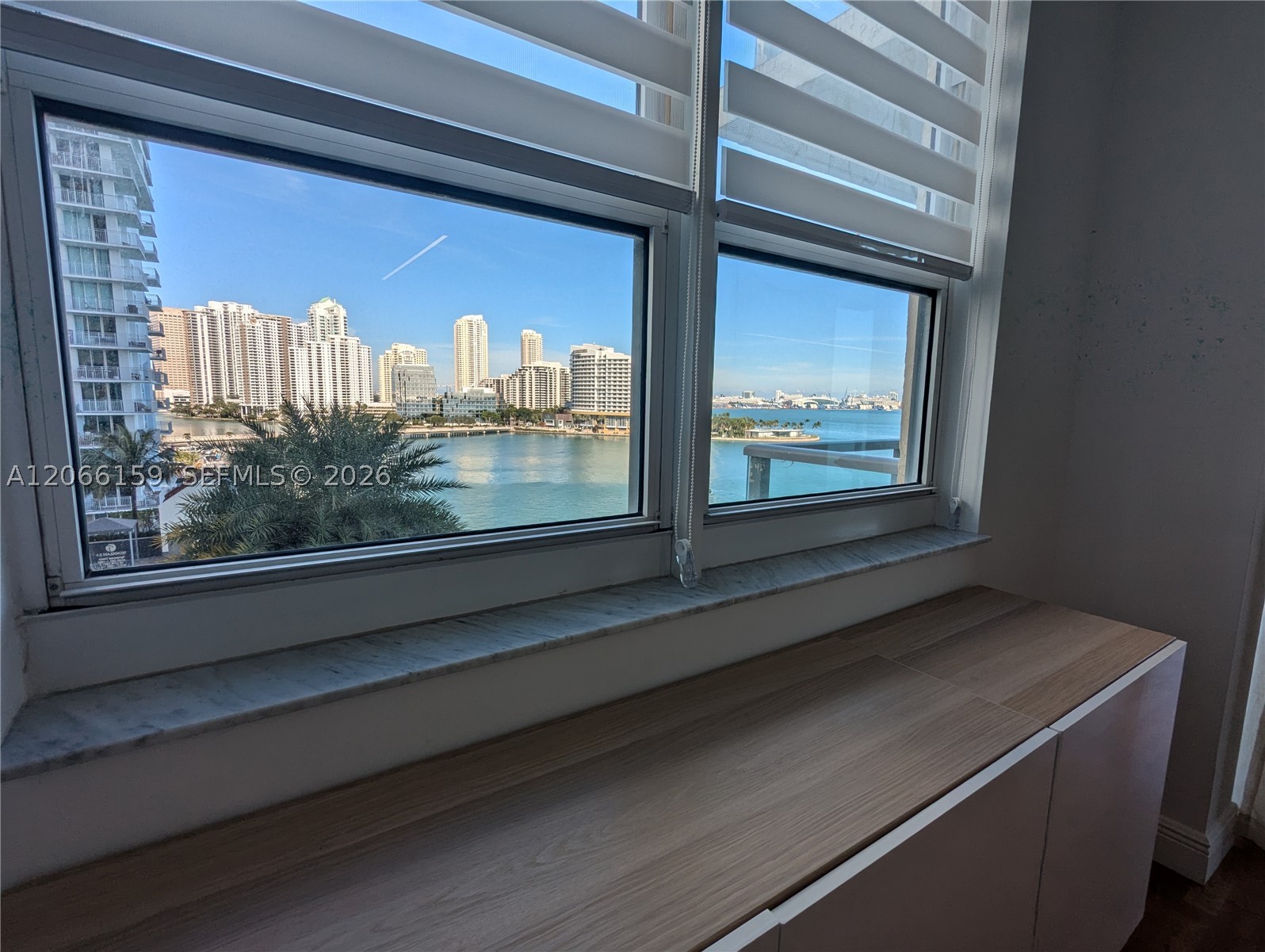 1155 Brickell Bay Dr #910, Miami FL 33131