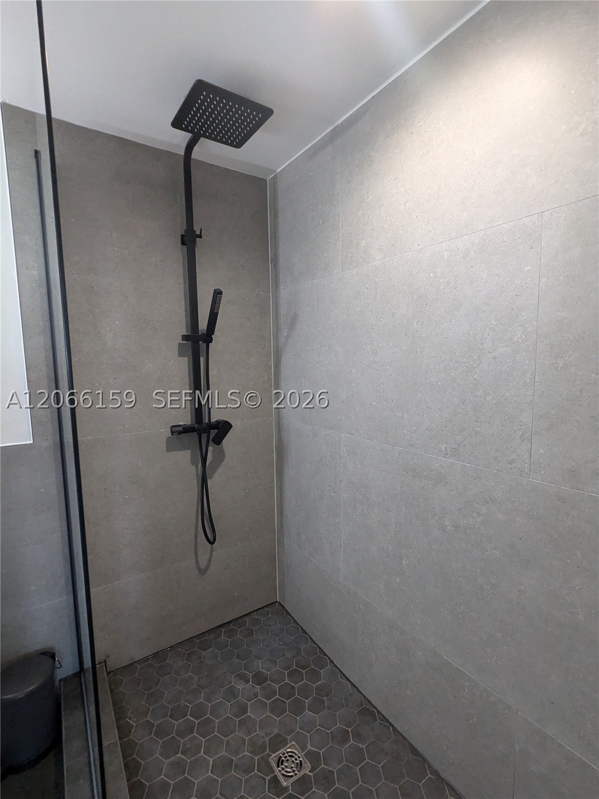 1155 Brickell Bay Dr #910, Miami FL 33131