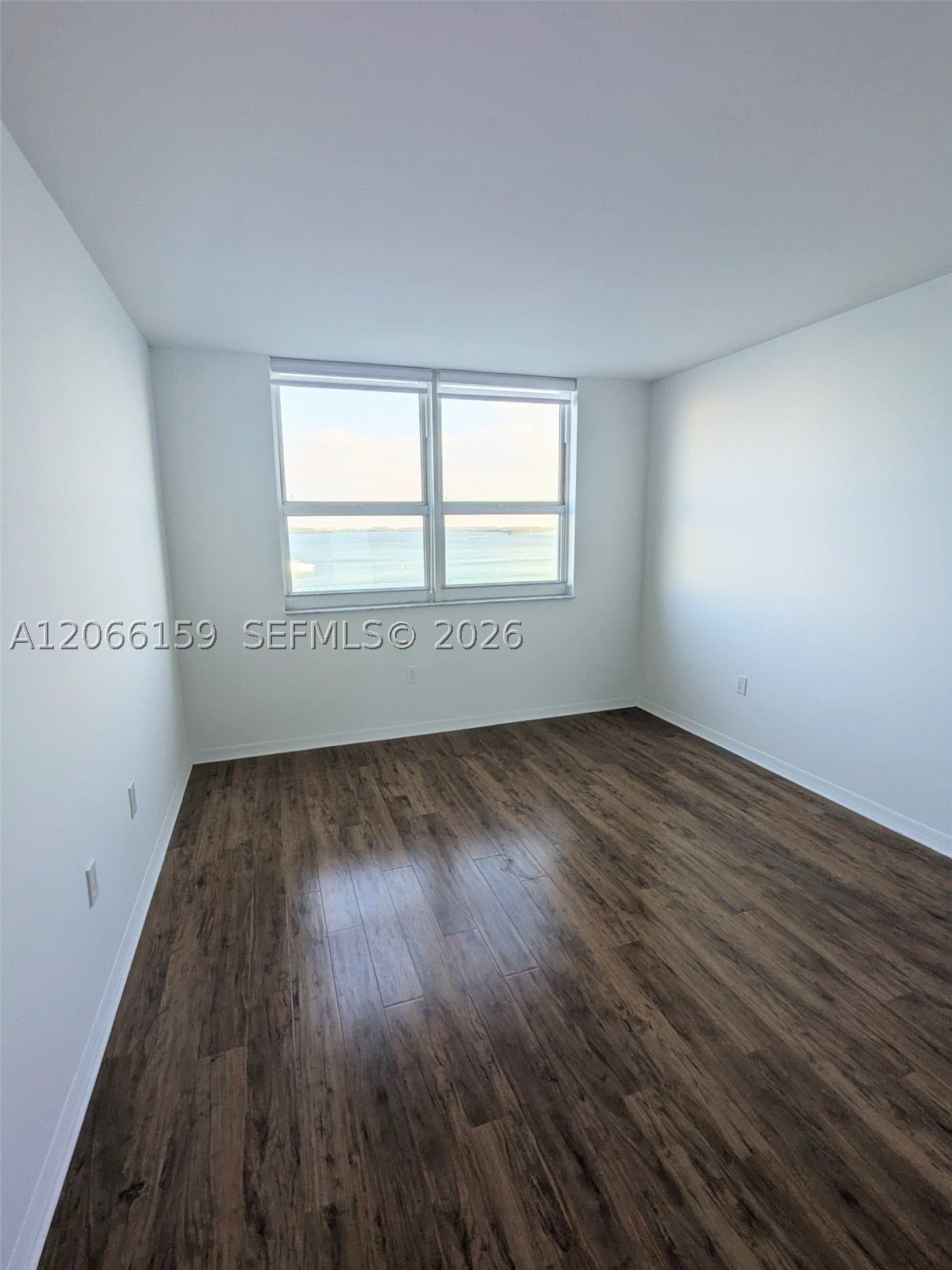 1155 Brickell Bay Dr #910, Miami FL 33131