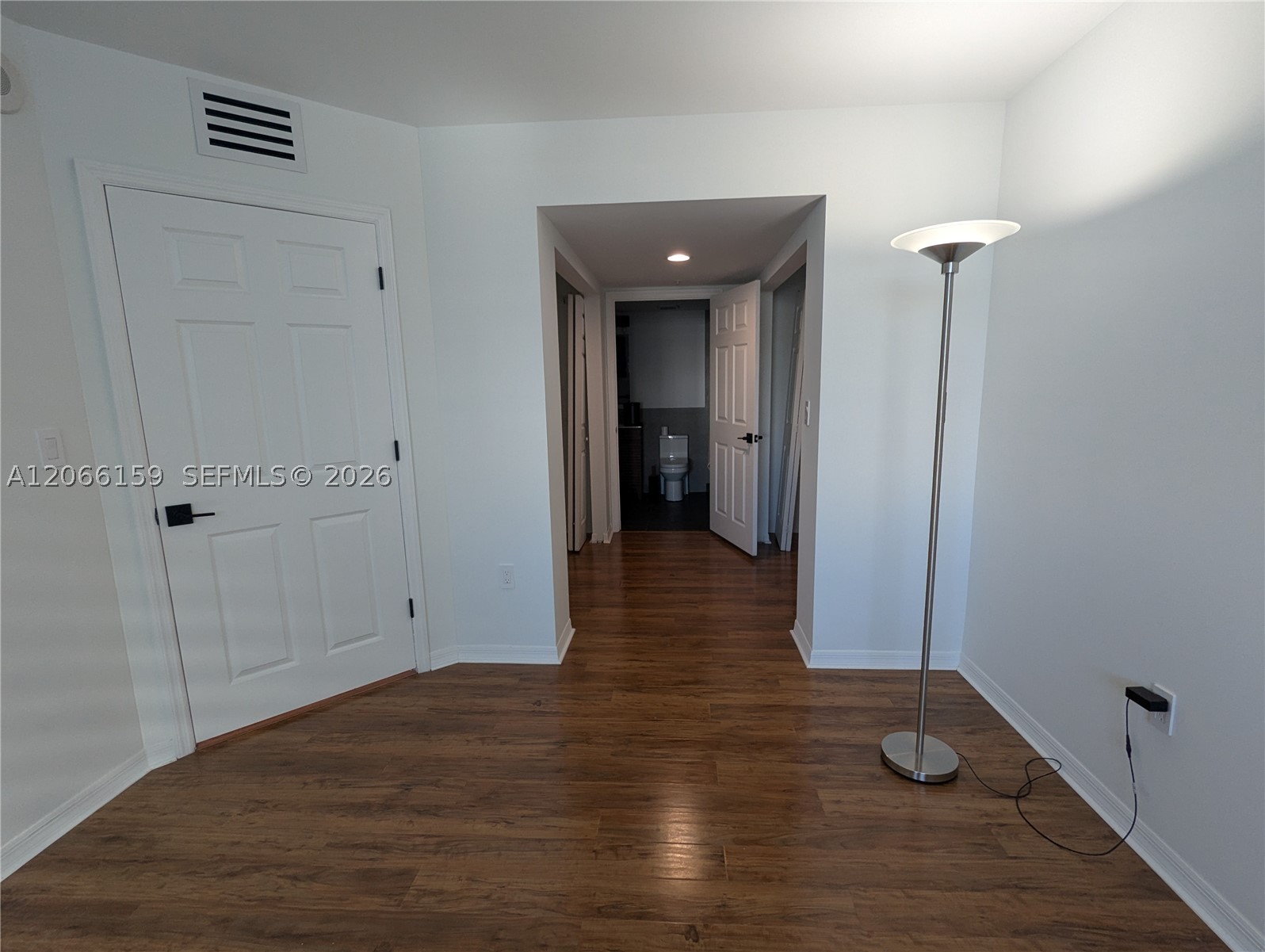 1155 Brickell Bay Dr #910, Miami FL 33131