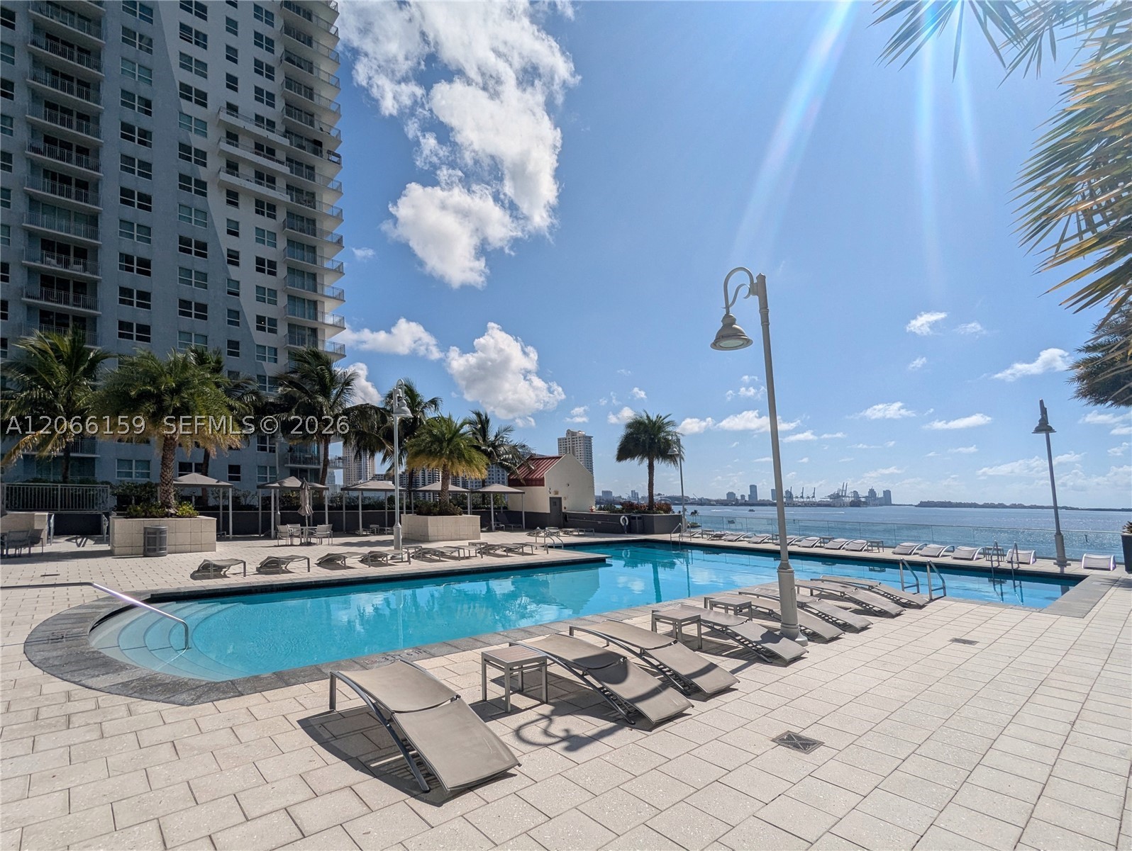 1155 Brickell Bay Dr #910, Miami FL 33131