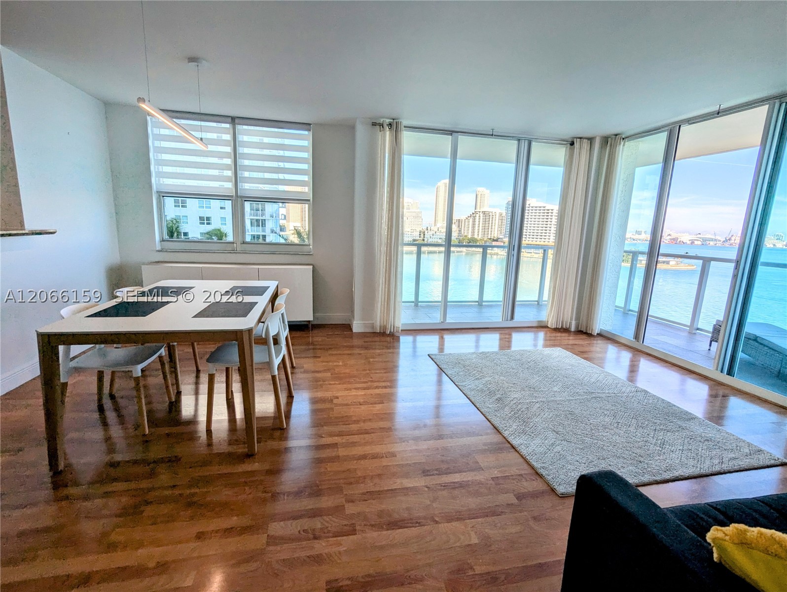 1155 Brickell Bay Dr #910, Miami FL 33131